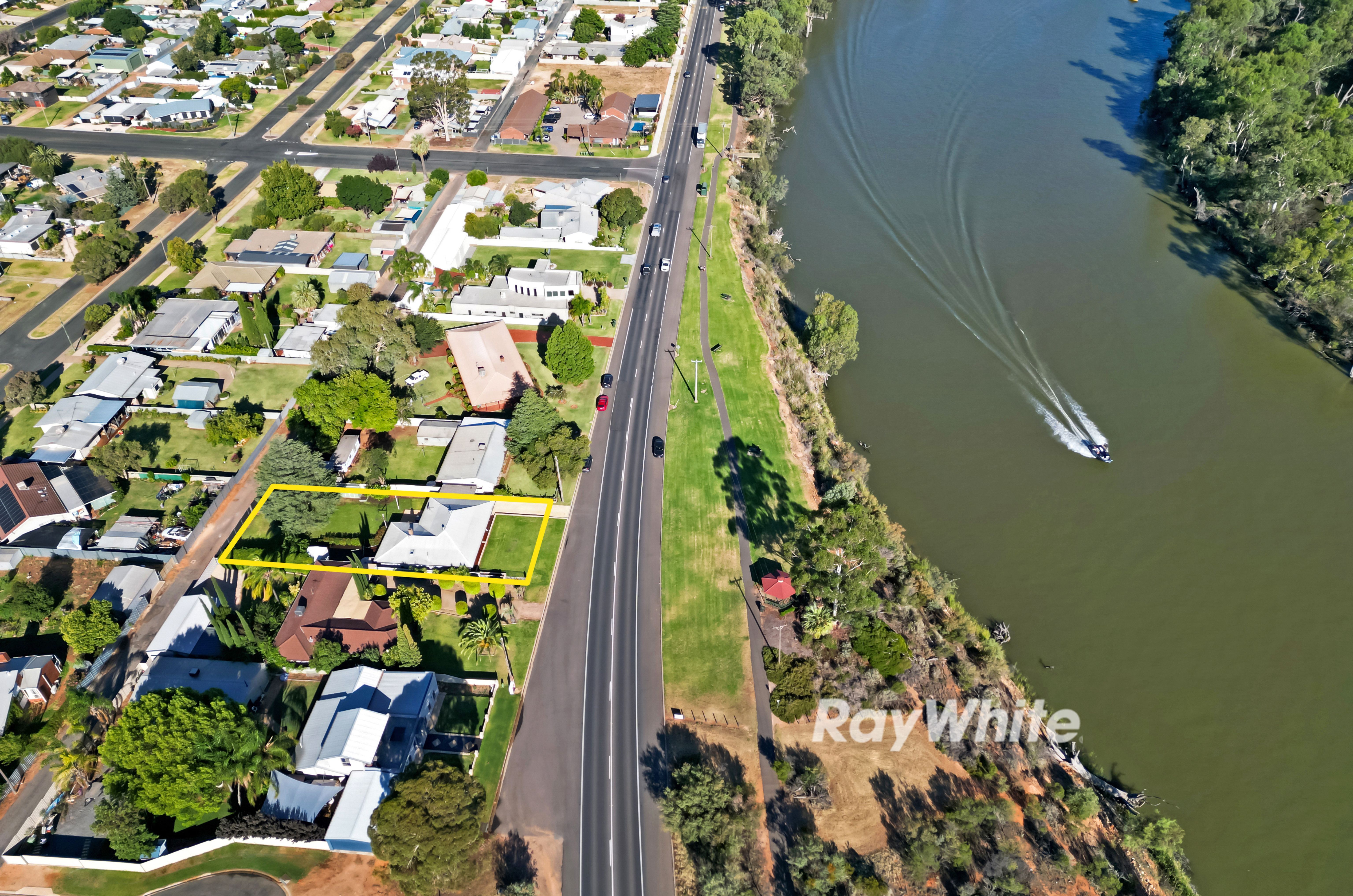 90 Adelaide Street, Gol Gol NSW 2738