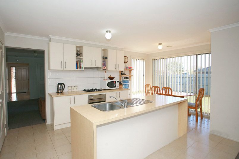 59 Phoenix Avenue, Cranbourne, VIC 3977