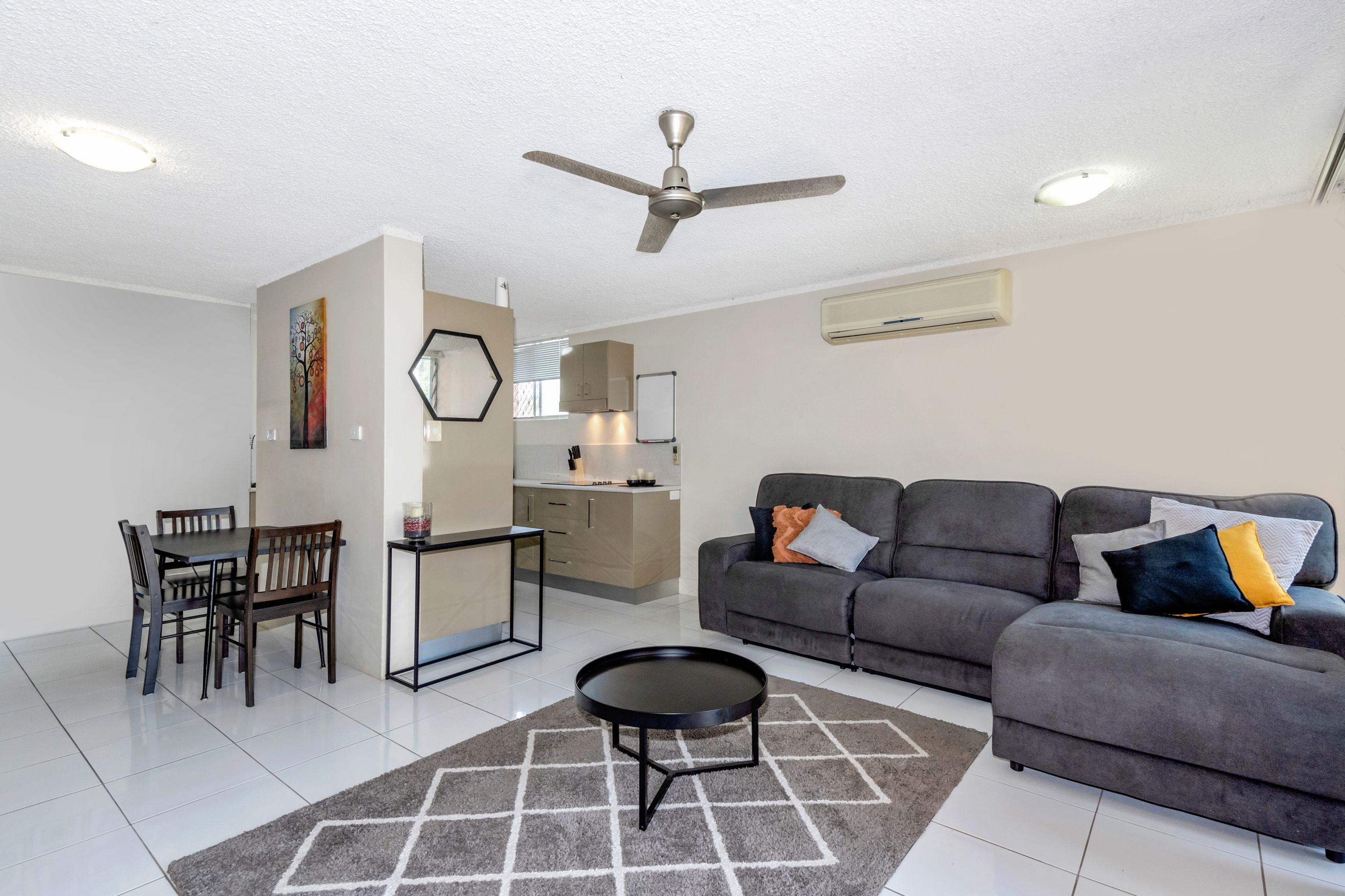 31 Surrey Street, Hyde Park QLD 4812