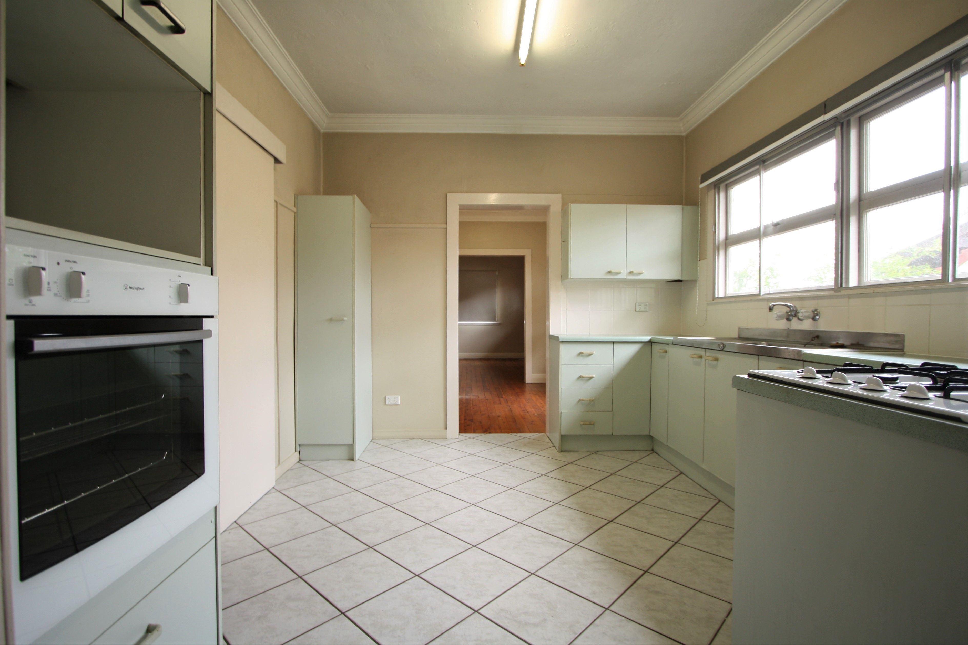 9 Burn Street, Camp Hill, QLD 4152