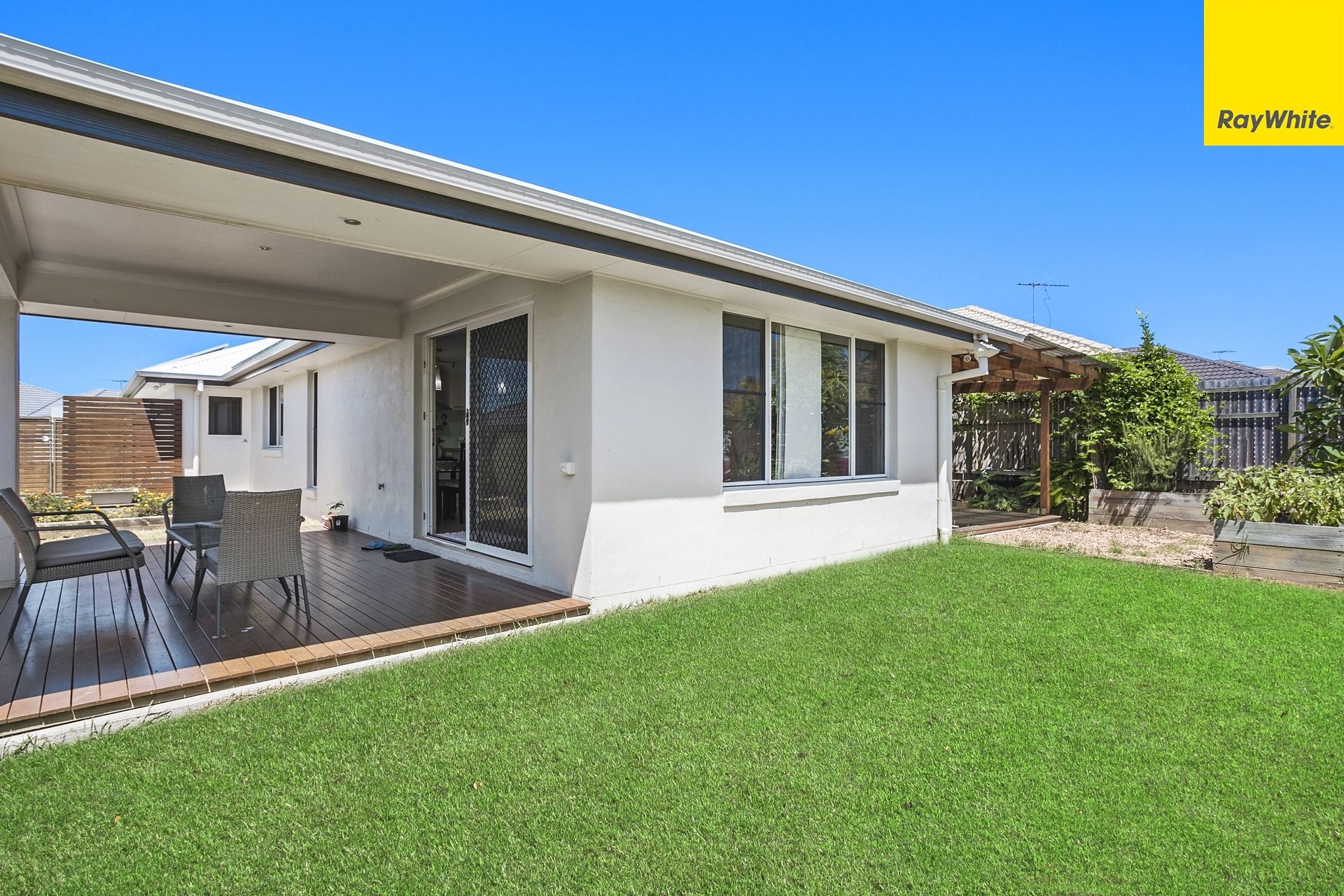 15 Menara Circuit, North Lakes, QLD 4509