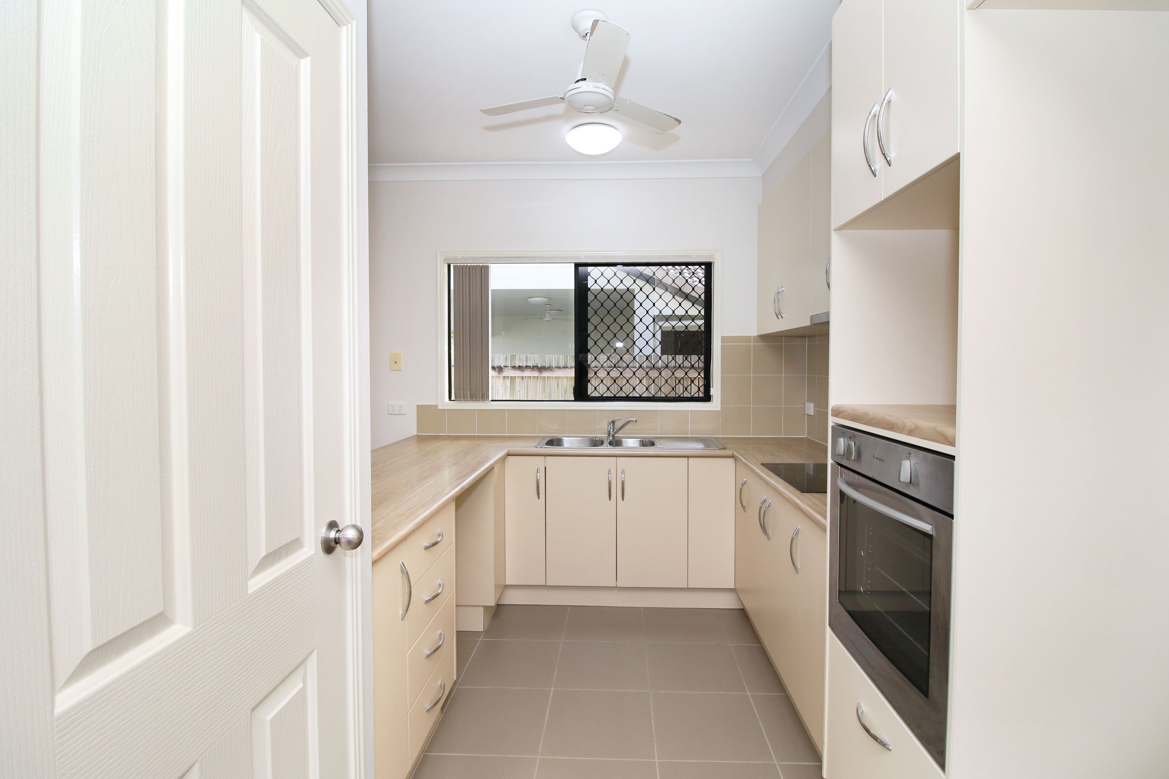 12 Sandon Place, Kelso, QLD 4815