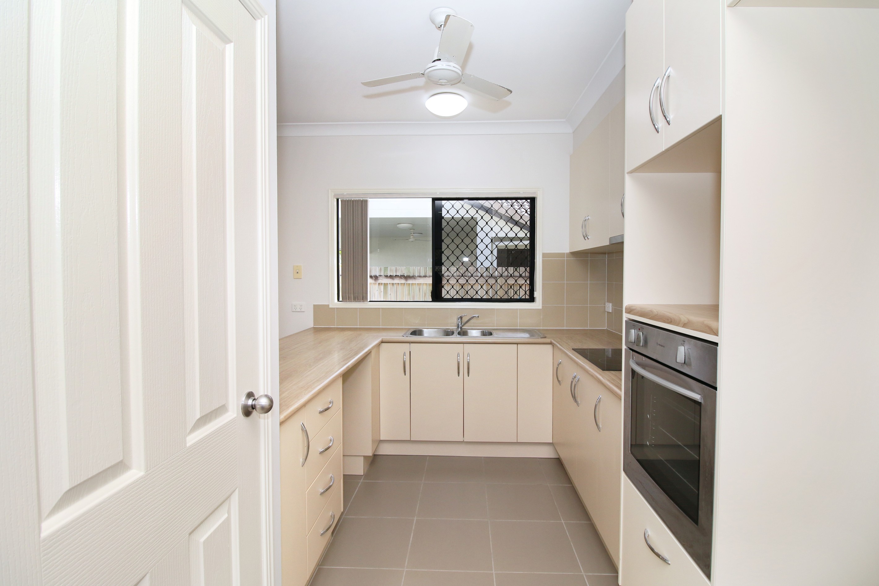 12 Sandon Place, Kelso, QLD 4815