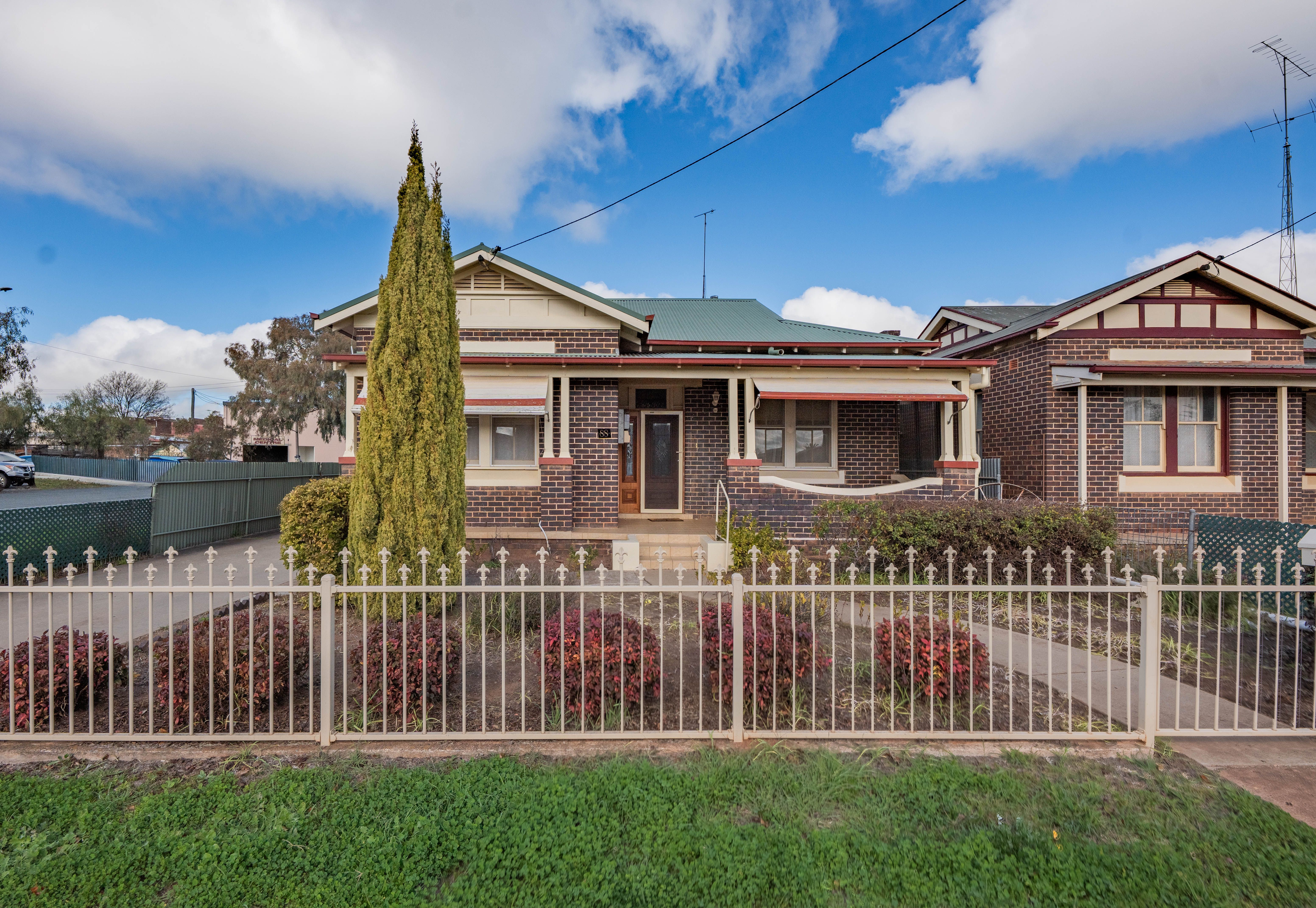 88 Gladstone Street — photo from Ray White Parkes