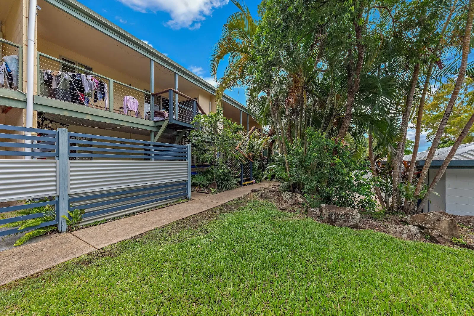 2/6 Saint Martins Lane, Cannonvale, QLD 4802