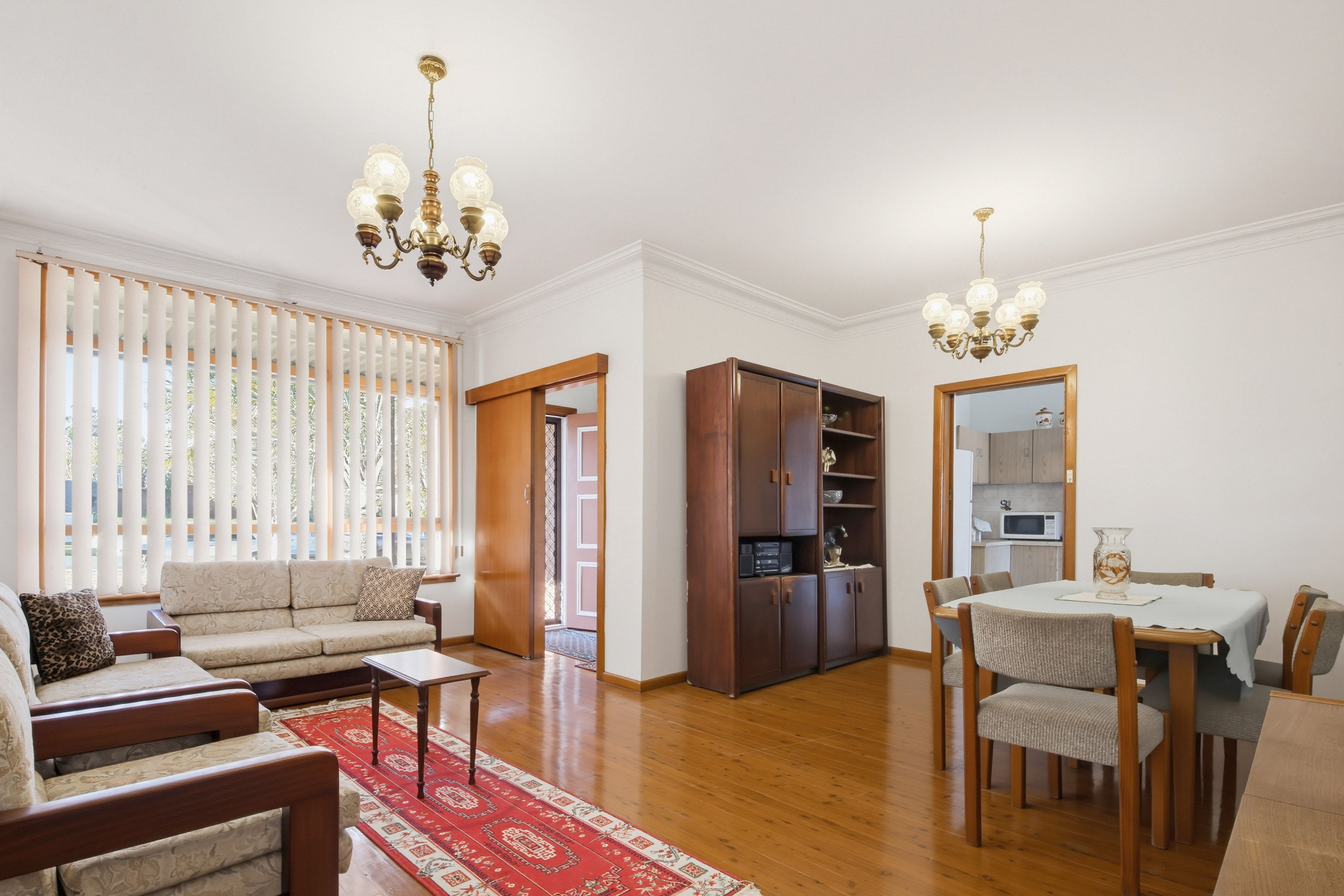 19 Buckwall Avenue — photo 4 of 13