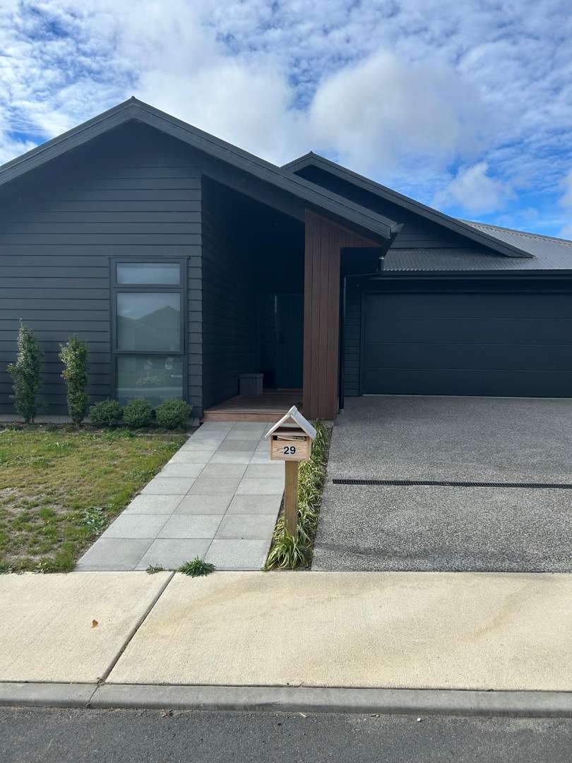 29 Ngaru Crescent photo 0