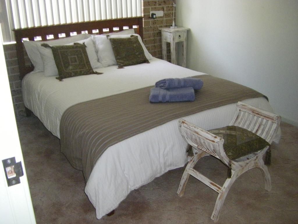 7 The Triangle, Culburra Beach, NSW 2540