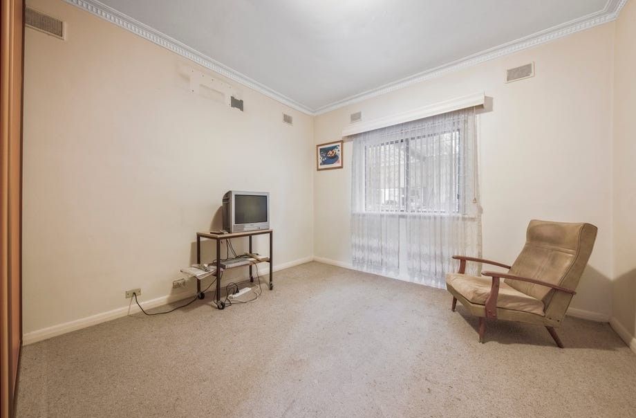23 Stanbel Road — photo 6 of 11