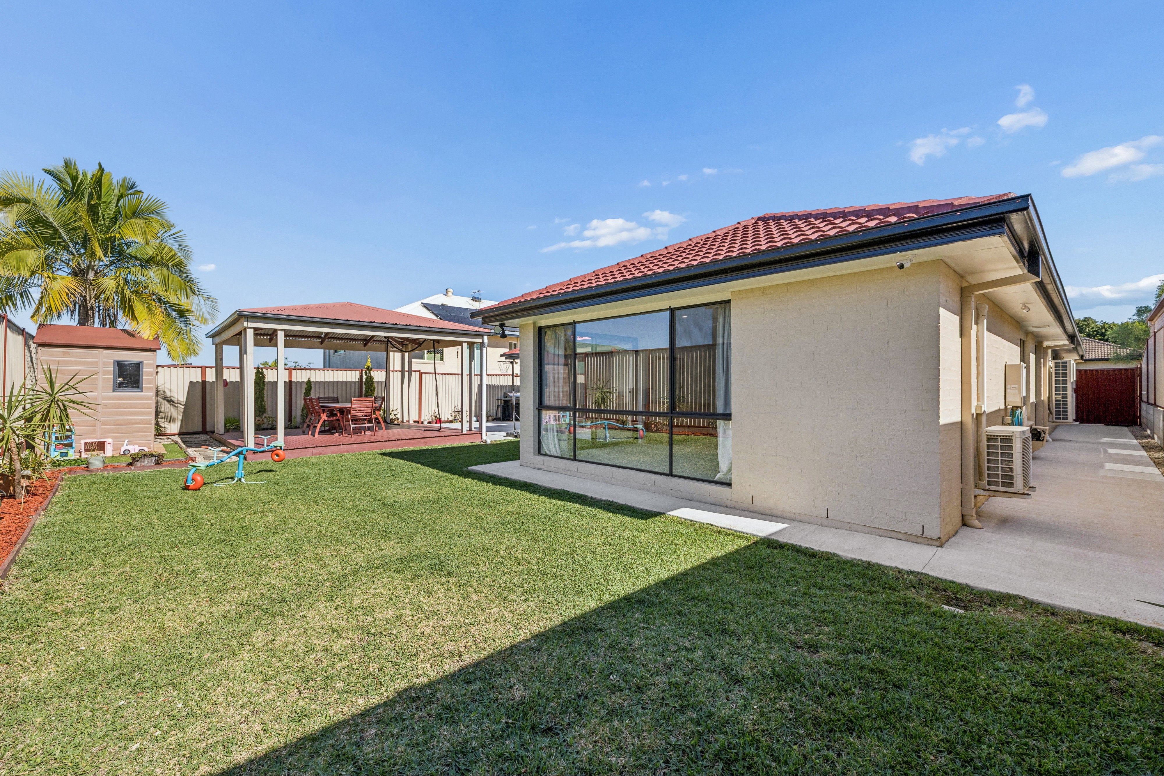 55 Silvester Street — photo 14 of 25