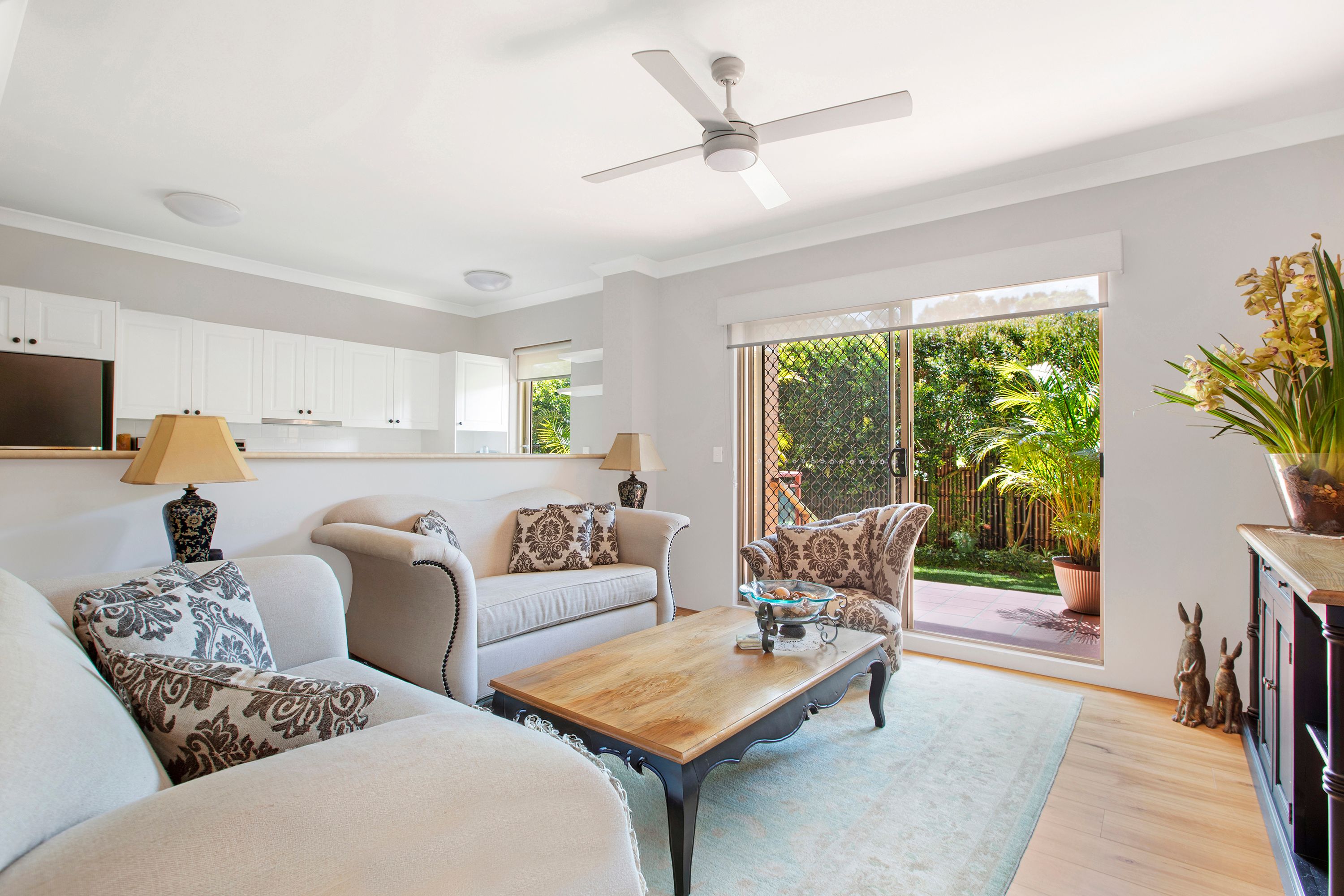2/127 Banksia Street — photo from Ray White Park Coast East