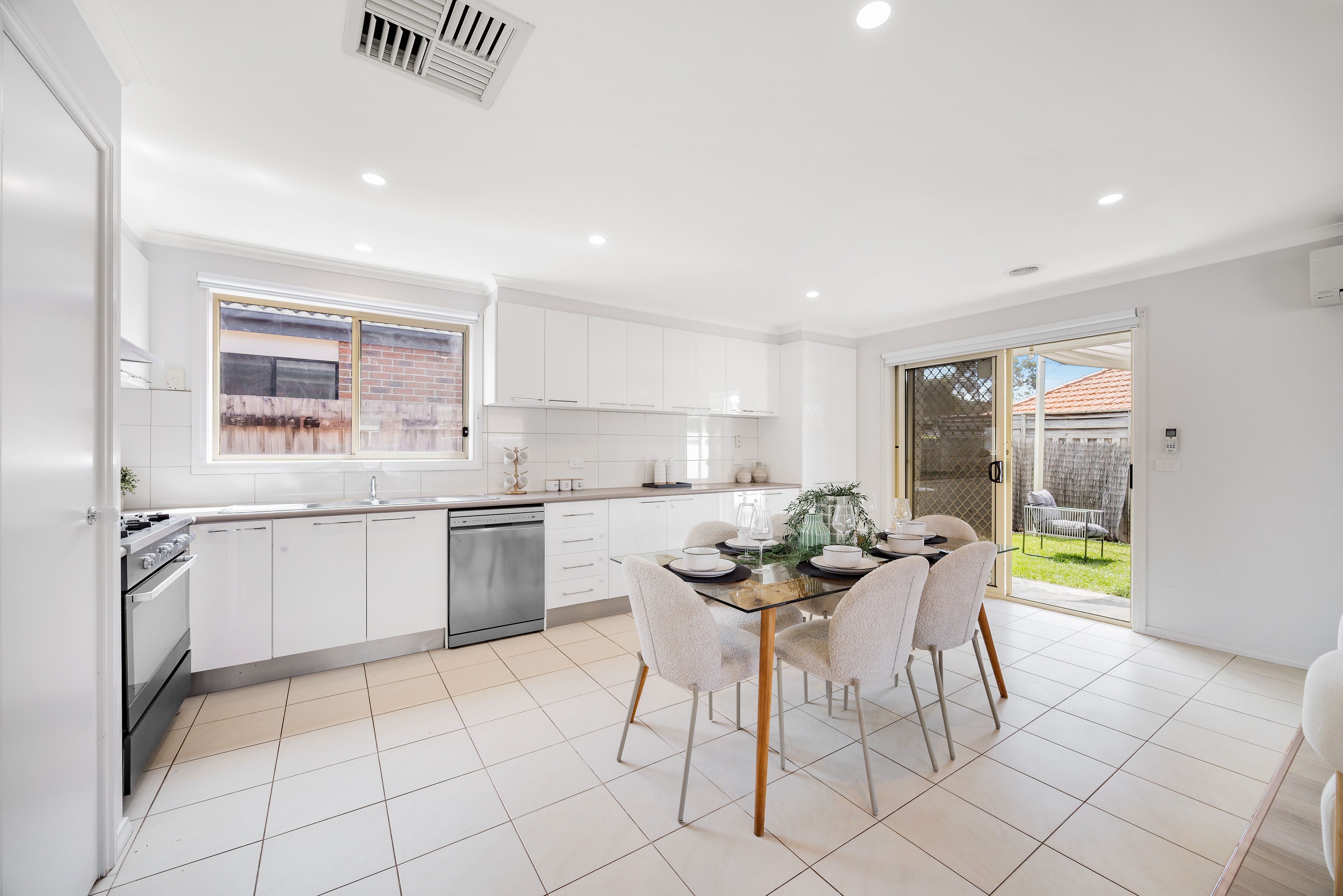 32 Stafford Road — photo 5 of 15