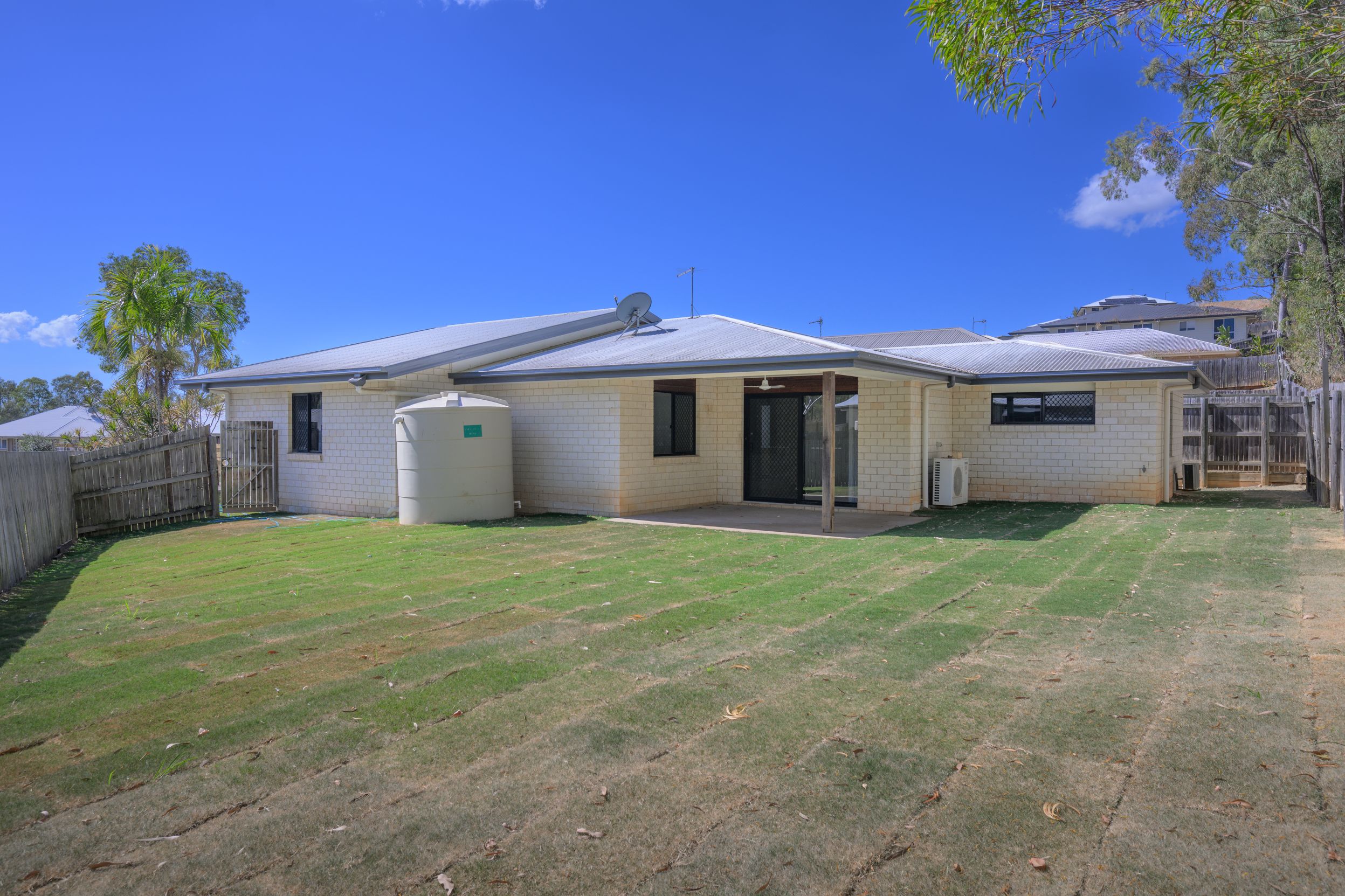 23 Deveney Drive — photo 3 of 16