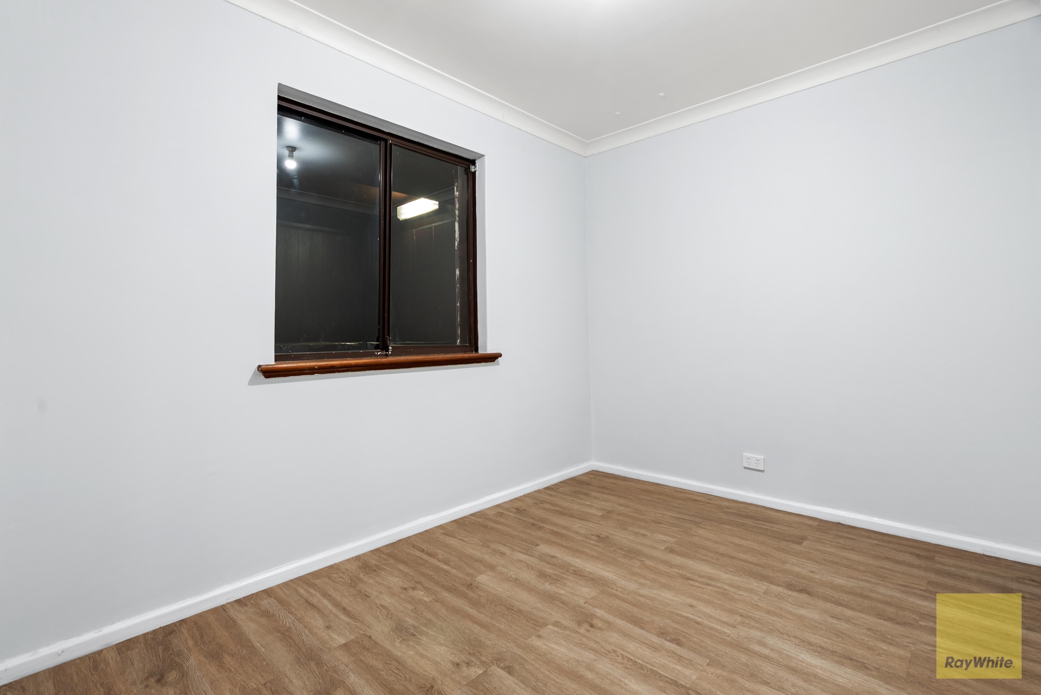54 Stennett Street — photo 13 of 24