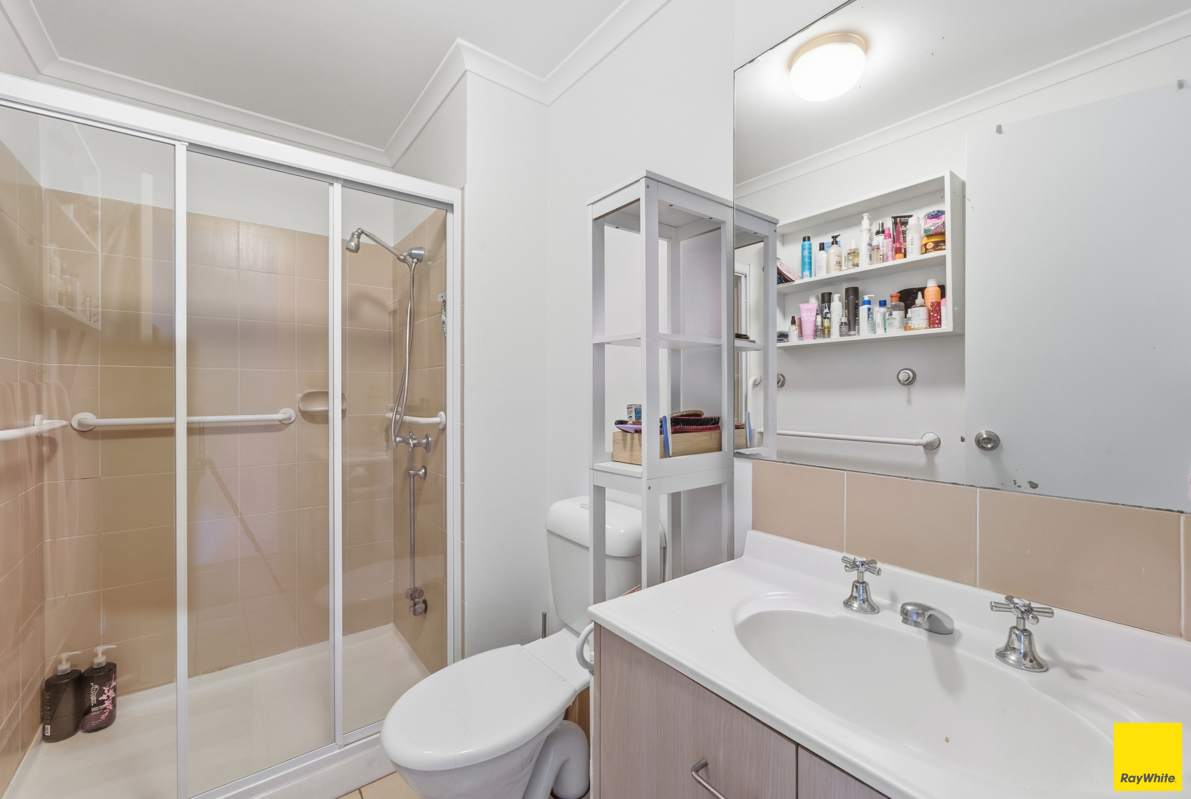 1/303-305 Lake Street — photo 11 of 18
