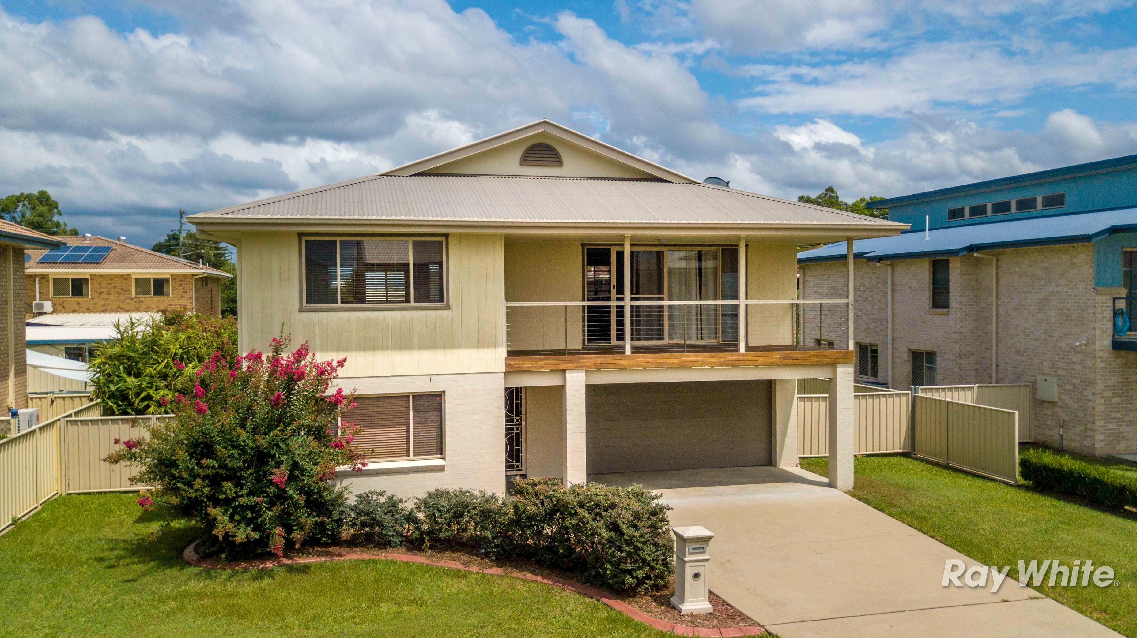 3 Riverdale Court