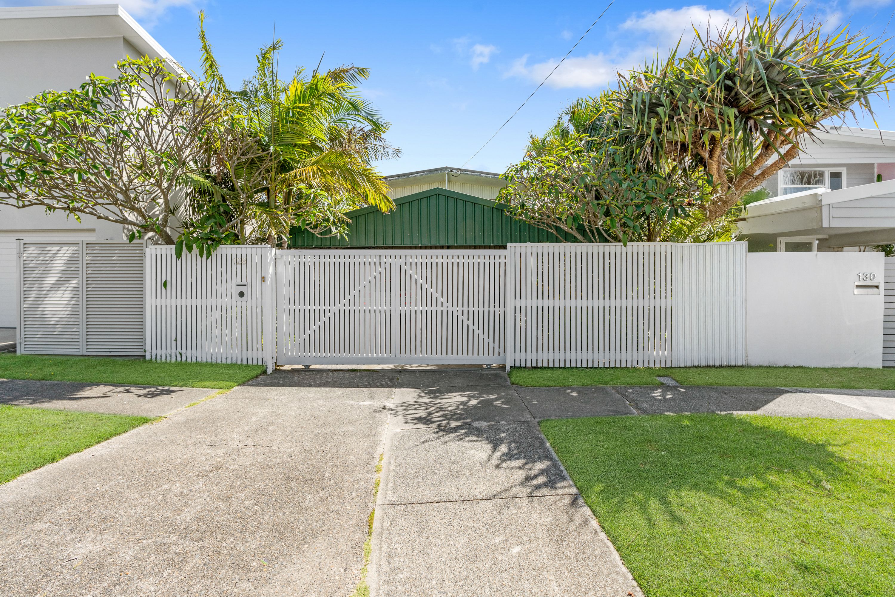 128 Nobby Parade, Miami, QLD 4220