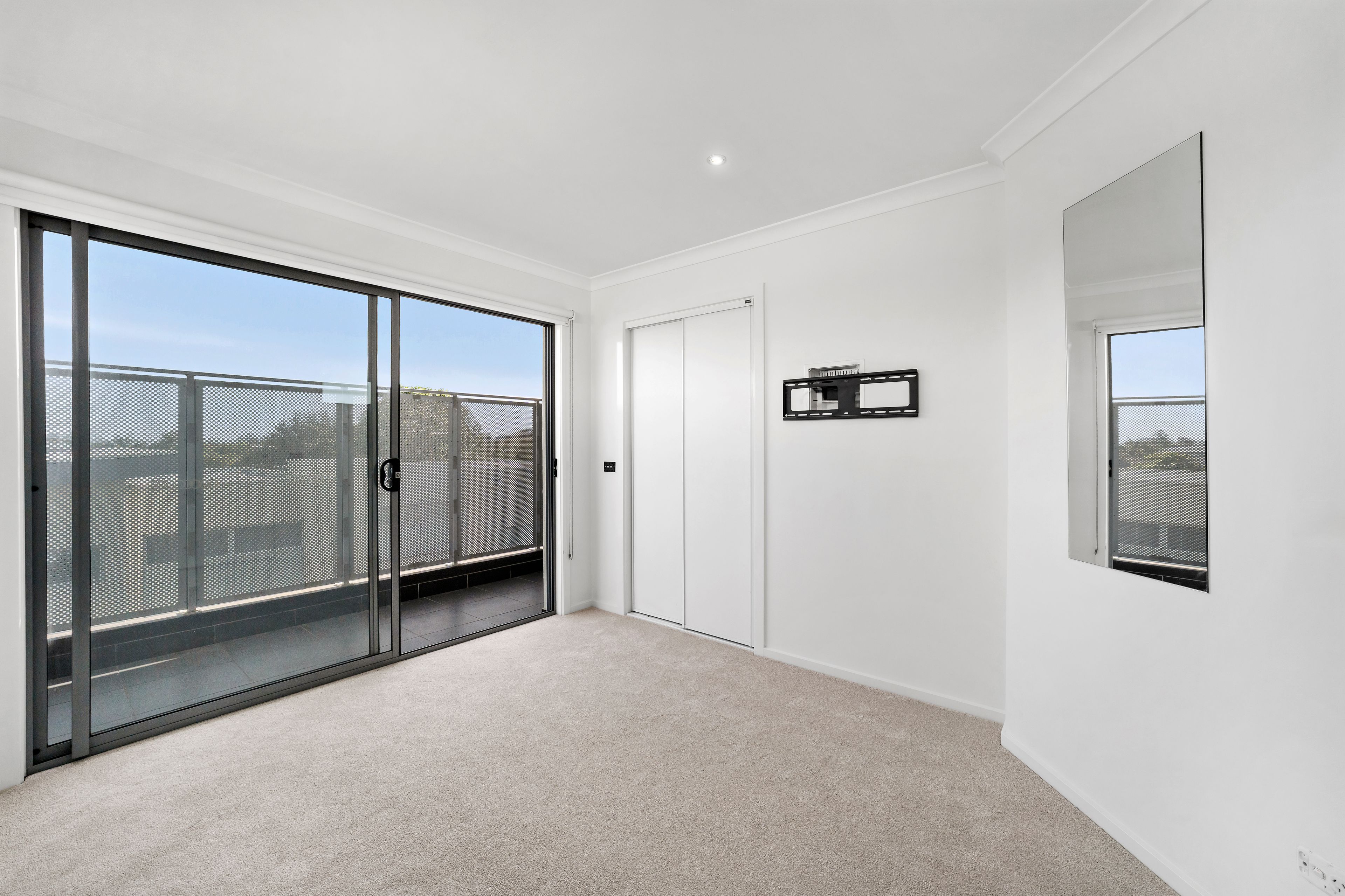 4/36 Melaleuca Drive — photo 9 of 15