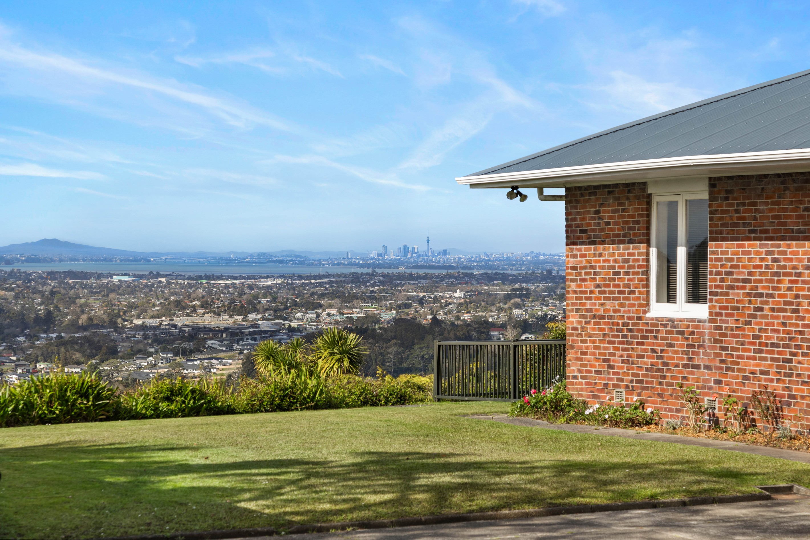 1138 Scenic Drive, Swanson, Waitakere City