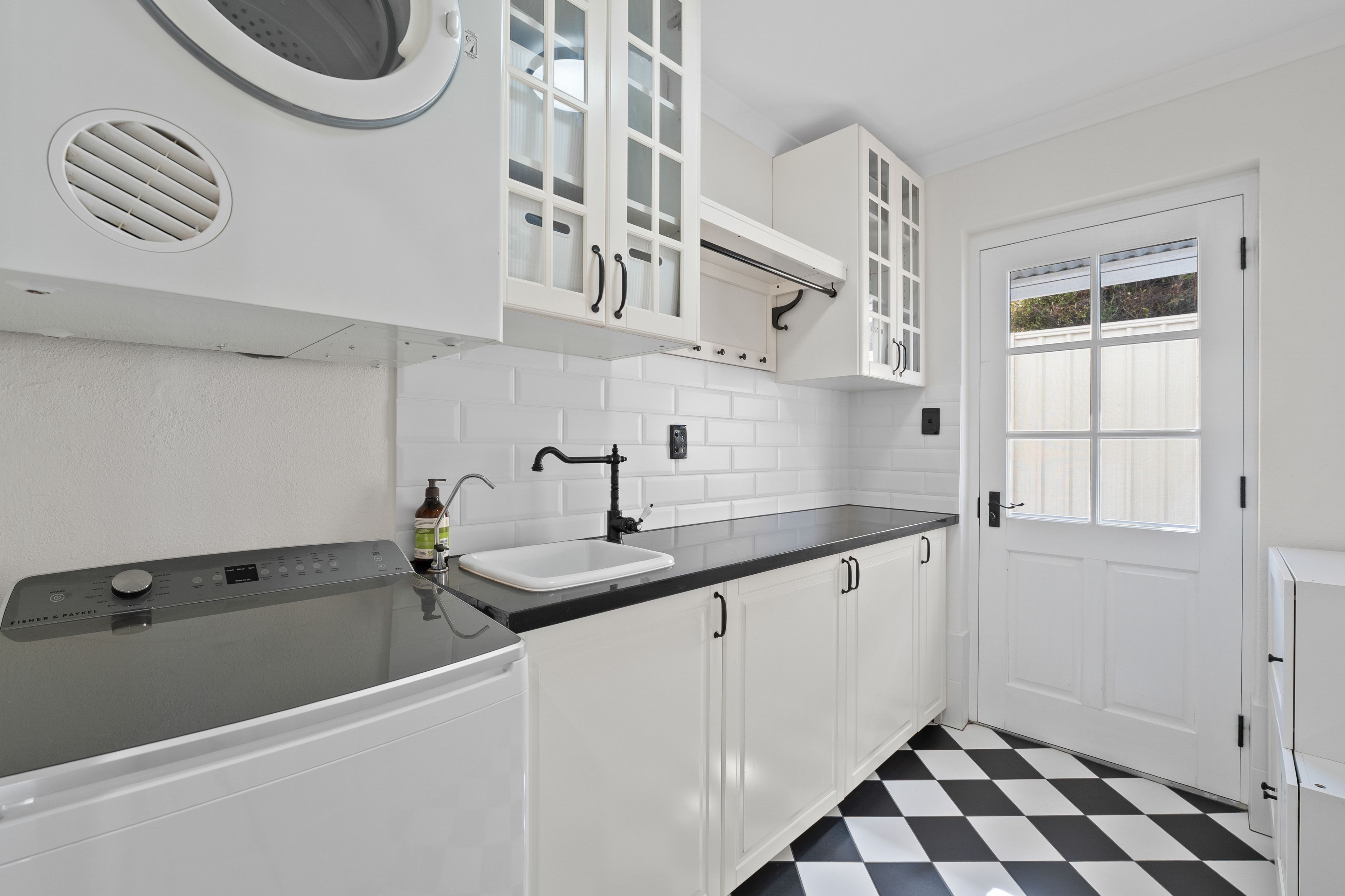 11 Penguin Road — photo 29 of 30