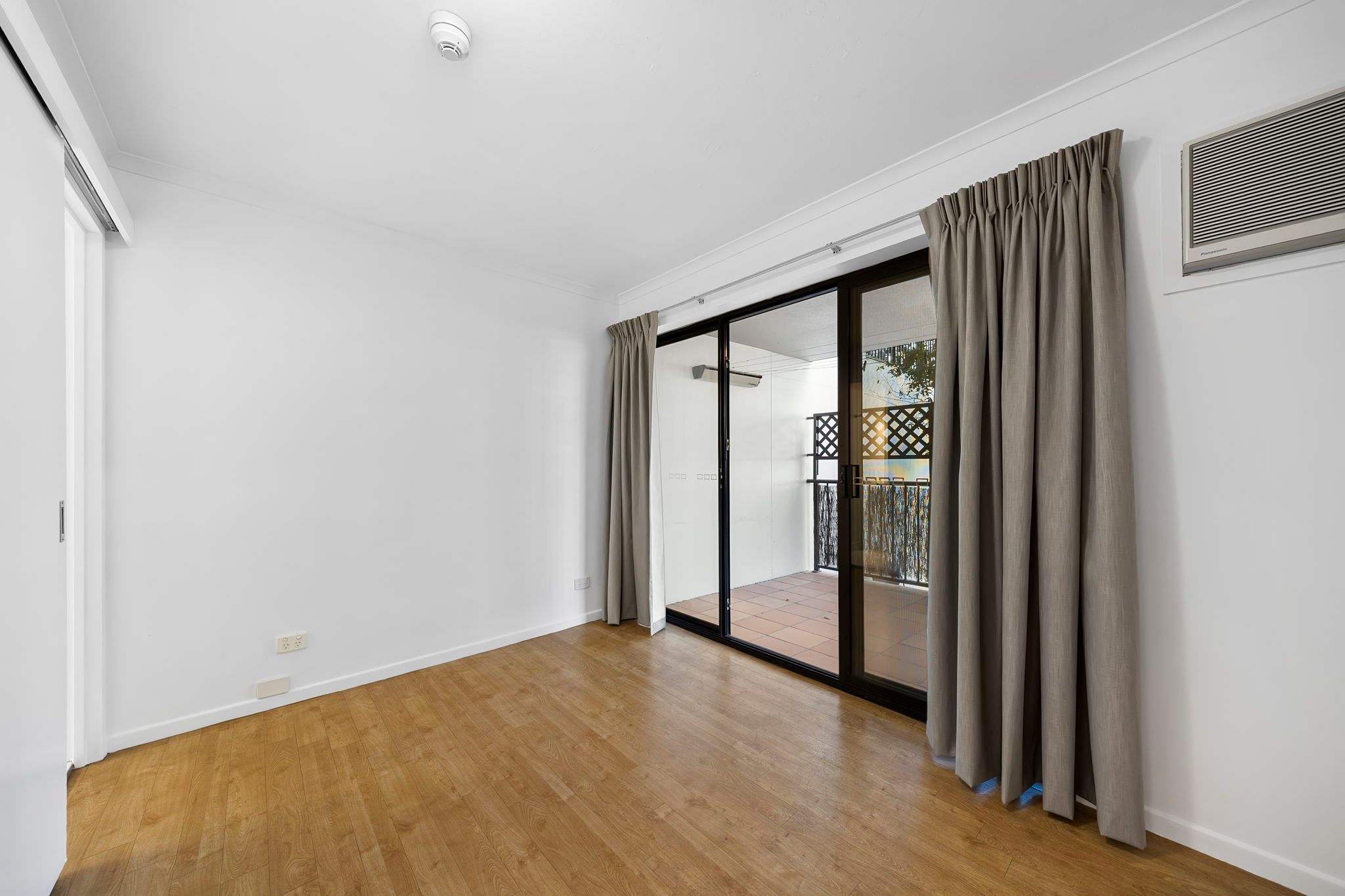 1/75 Thorn Street — photo 9 of 16