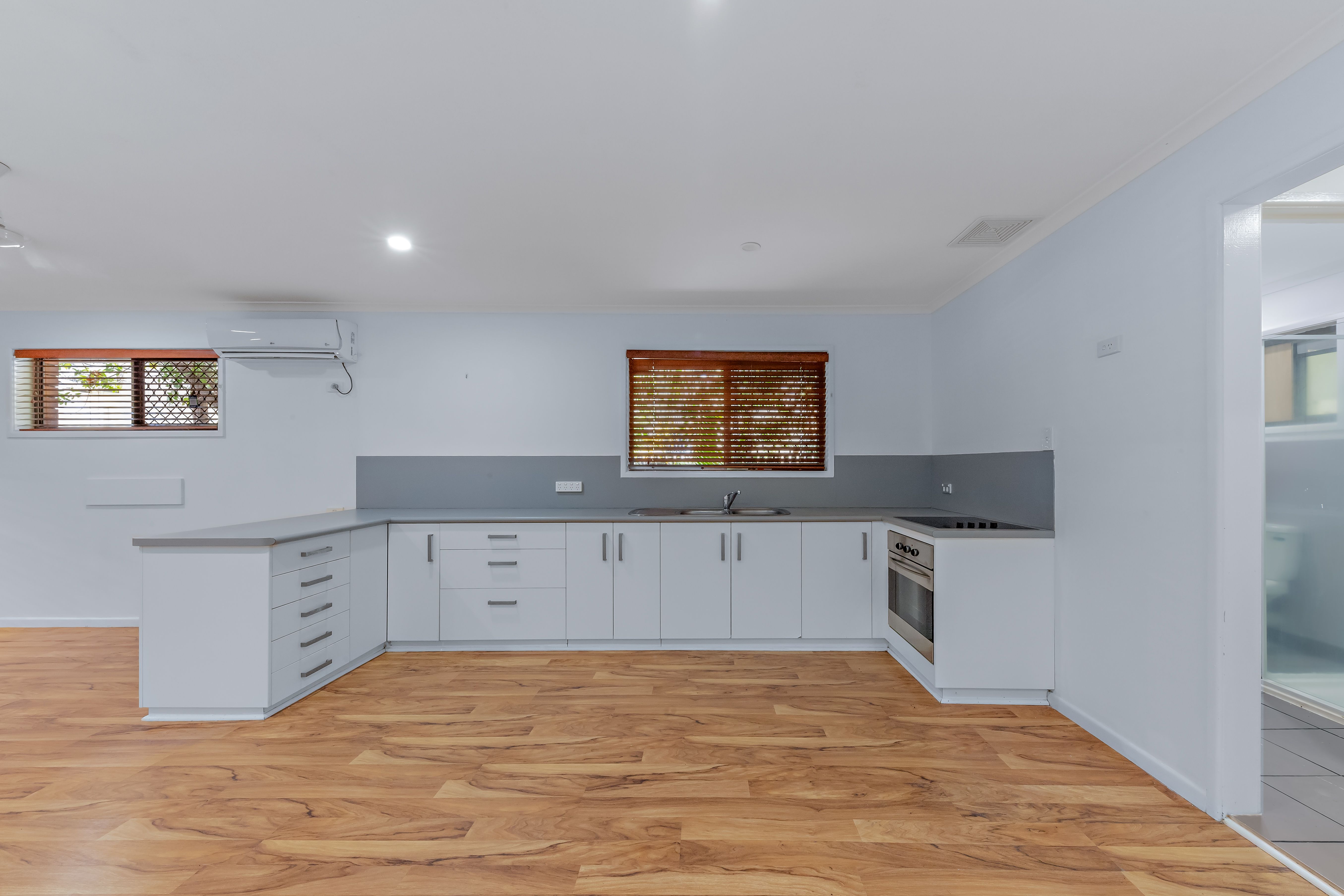 20 Pandanus Drive, Cannonvale QLD 4802