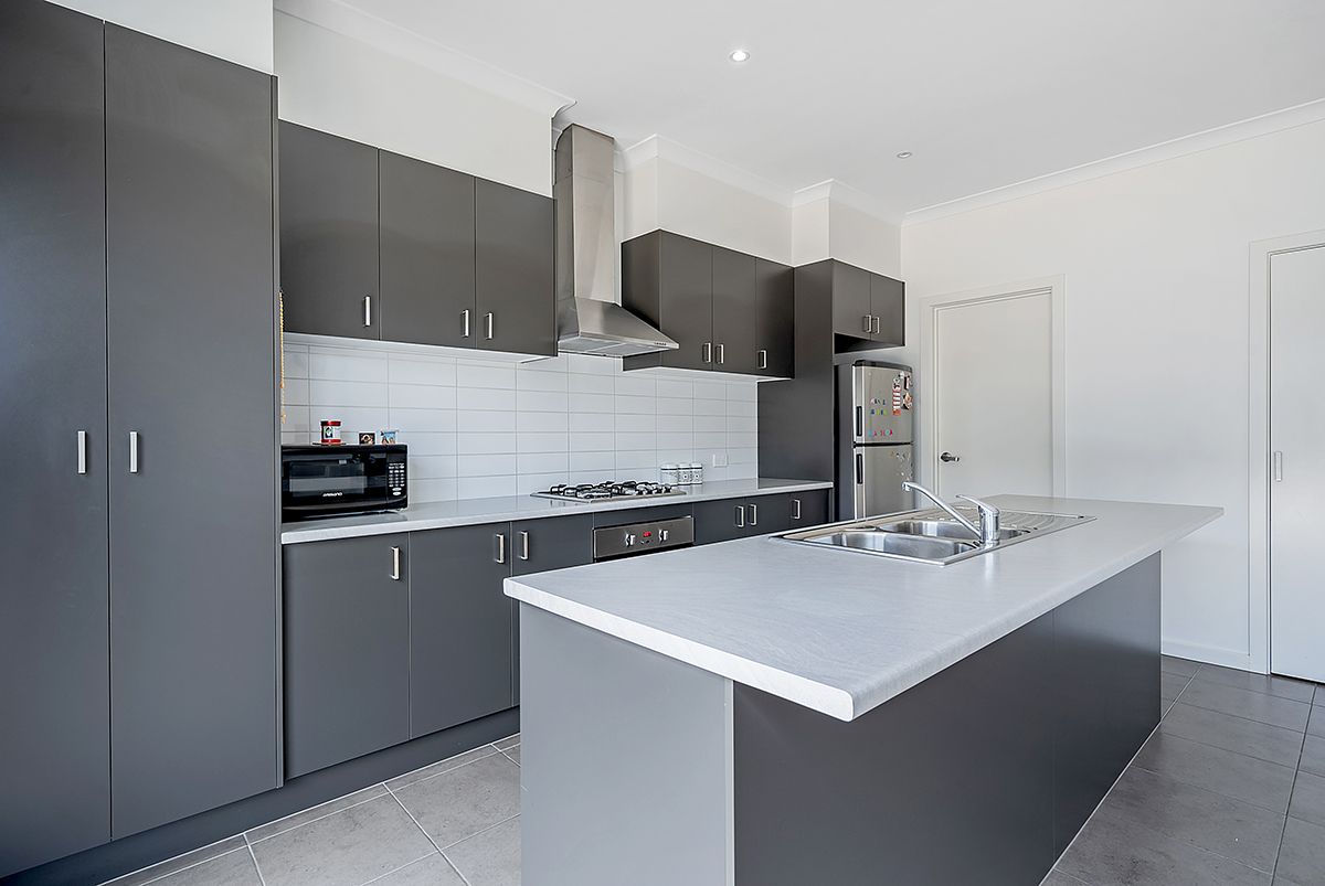 3/33 Kirkstead Grove, Craigieburn, VIC 3064