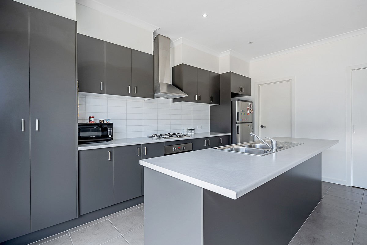 3/33 Kirkstead Grove, Craigieburn, VIC 3064