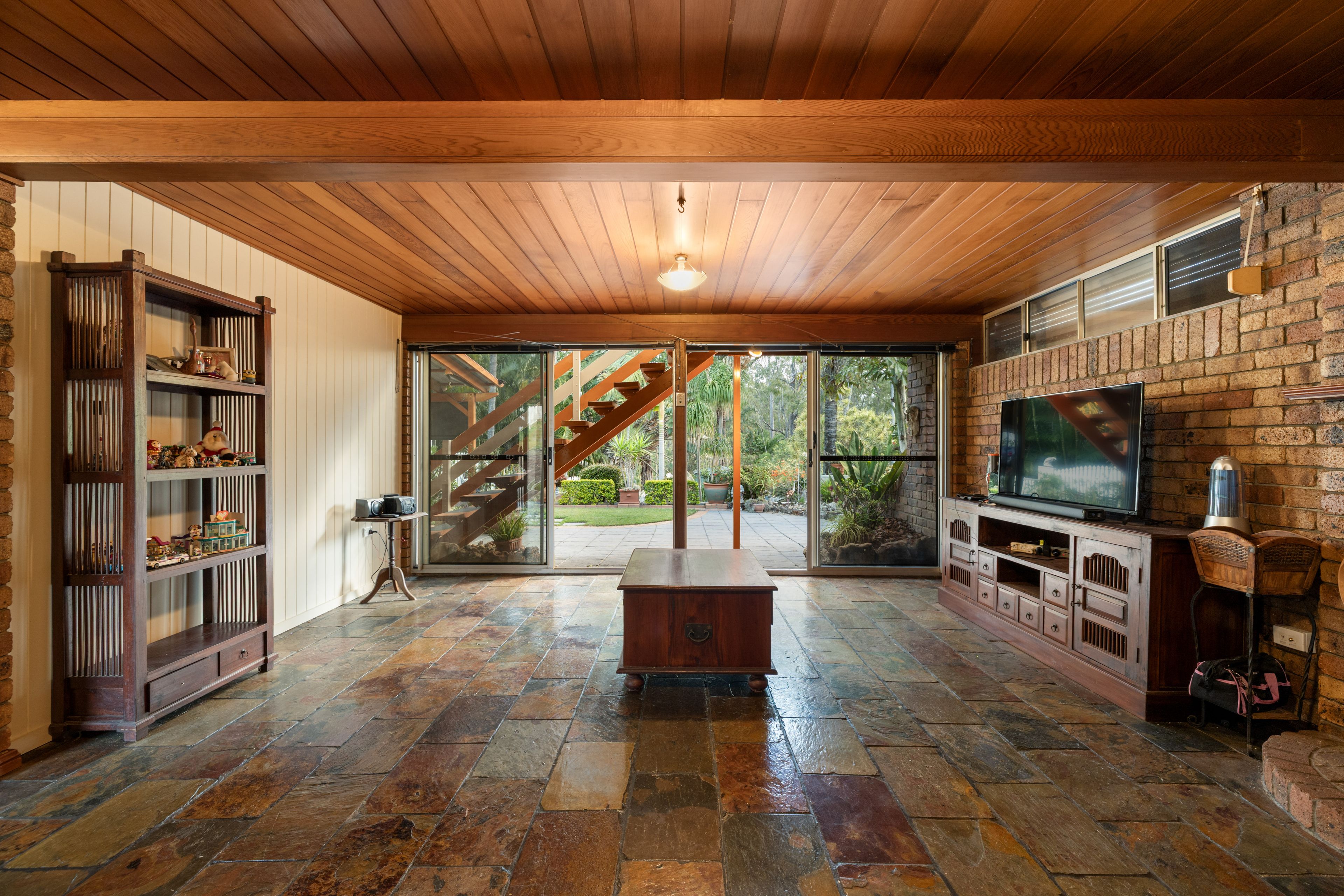 23 Wendy Street — photo 10 of 20