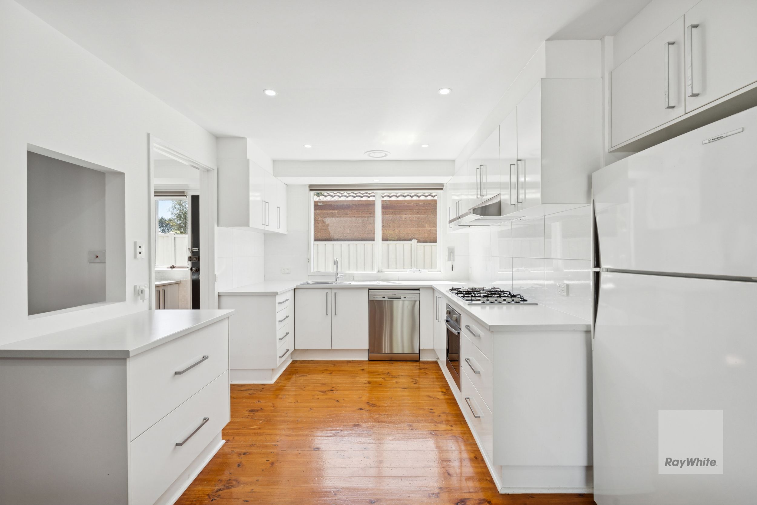 8 Angourie Crescent, Taylors Lakes, VIC 3038