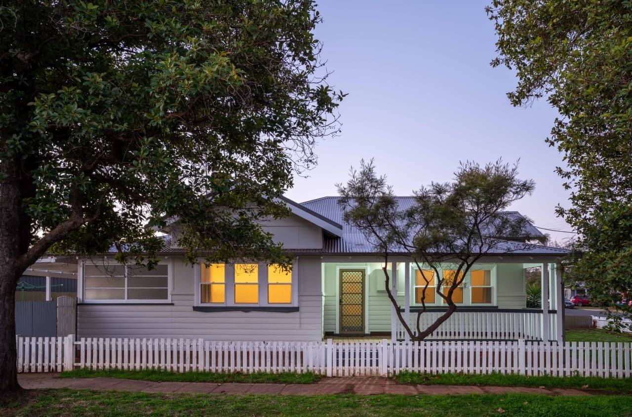 1 Carrington Street, Parkes, NSW 2870