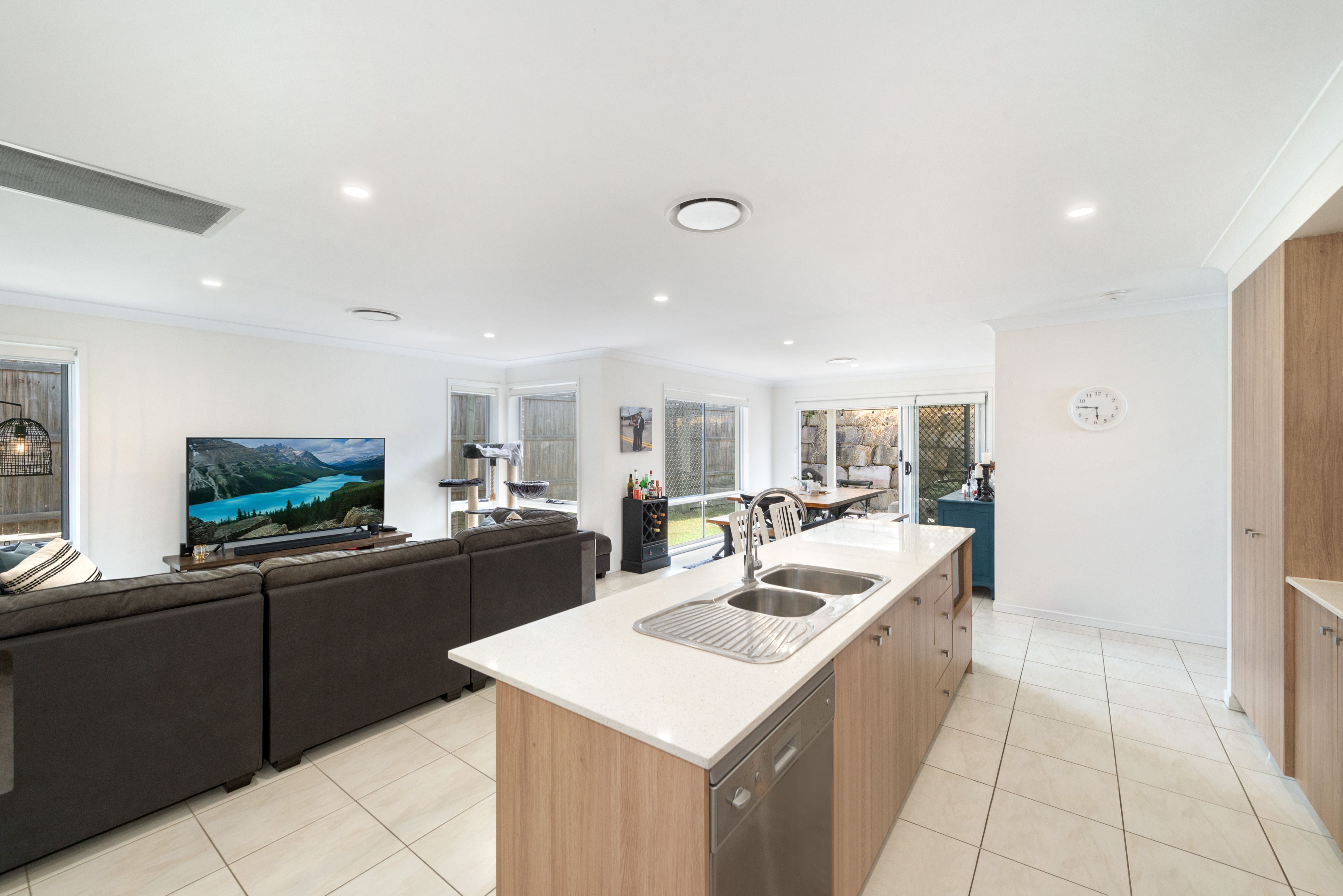 121 Benezet Drive — photo 3 of 12