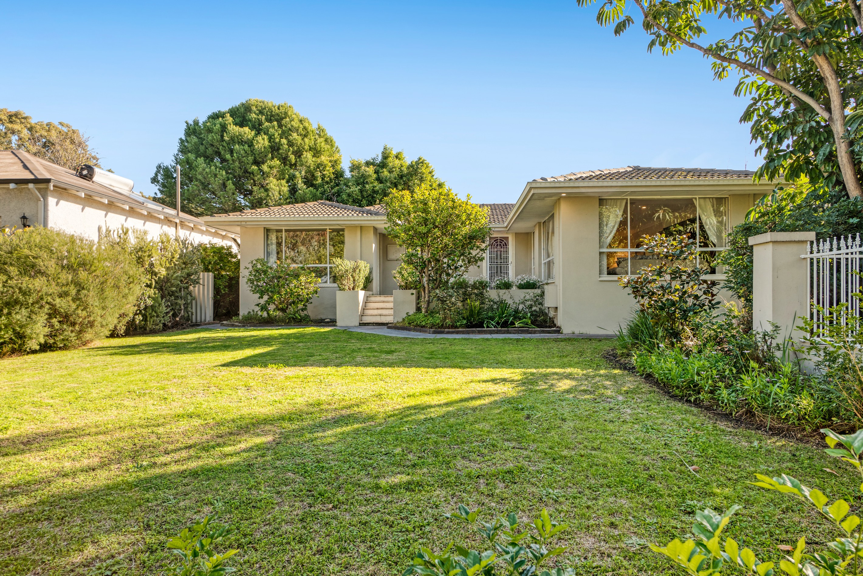 105 Bruce Street, Nedlands, WA 6009