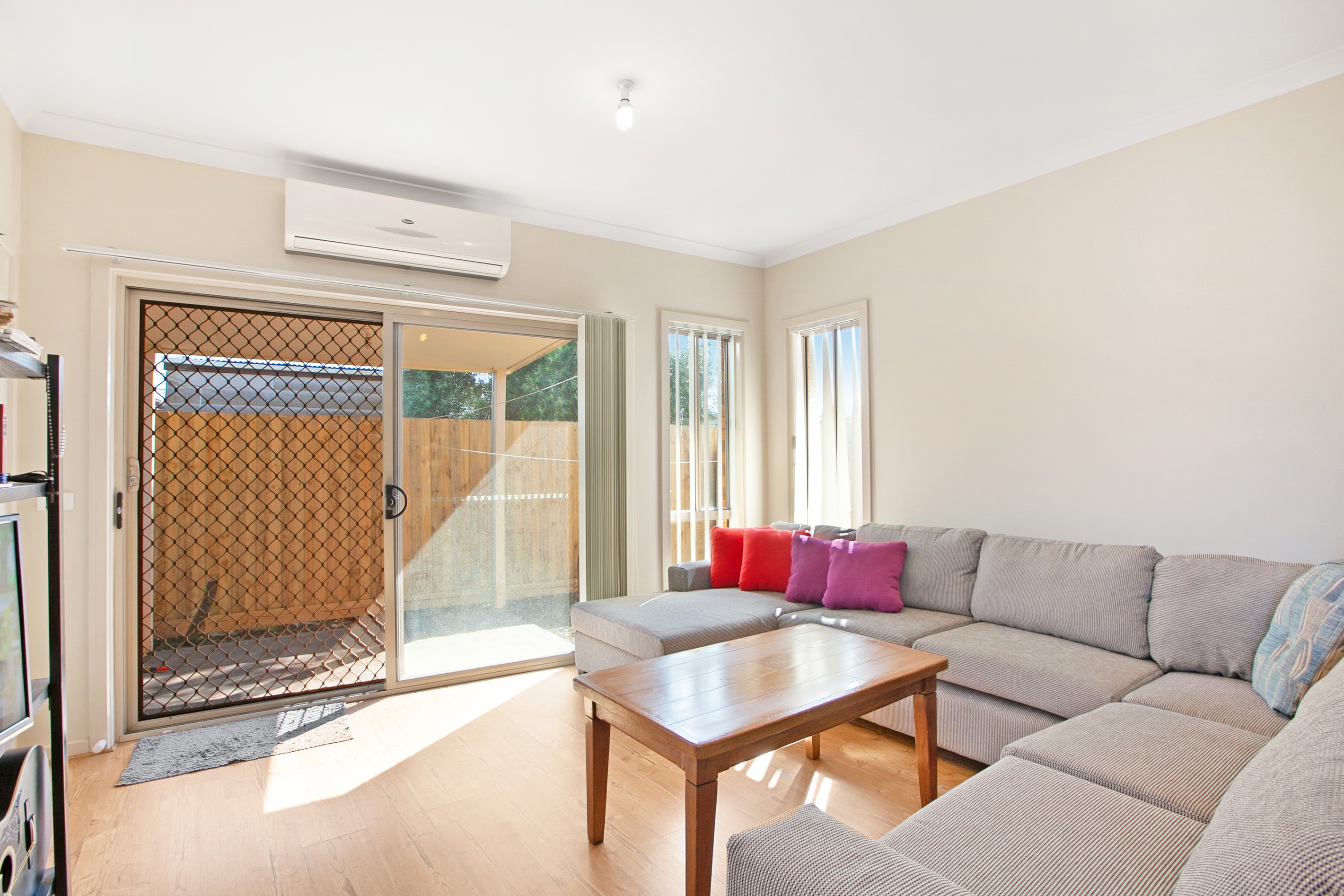 2/6 Kellerher Street, Lalor, VIC 3075