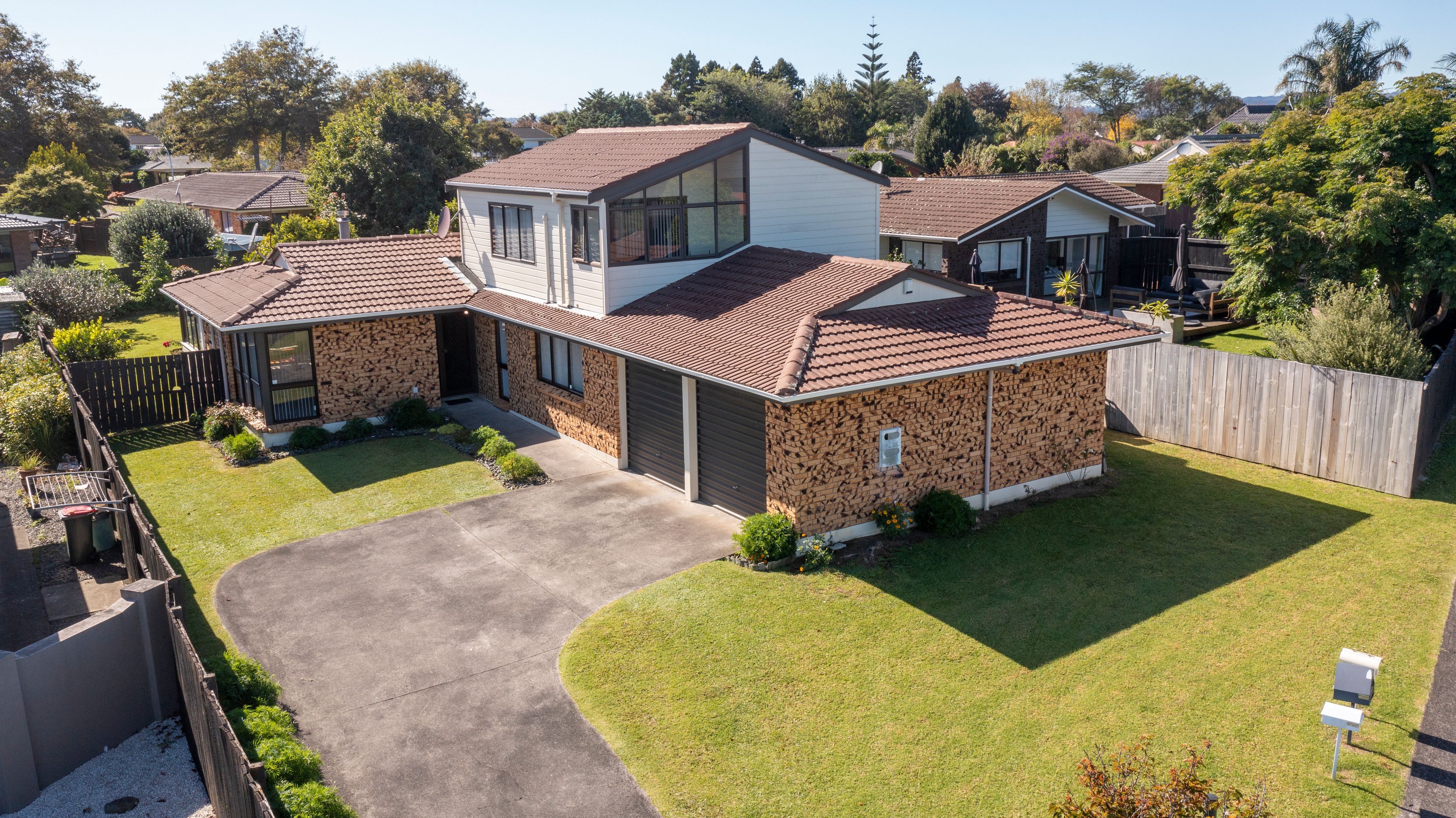 11 Elrita Place, Conifer Grove, Manukau City