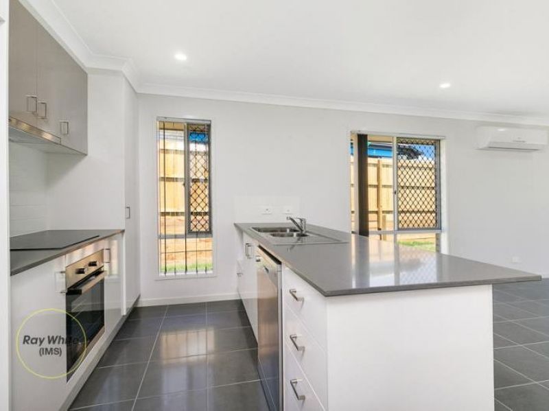 32 Falcon Street, Redbank Plains, QLD 4301