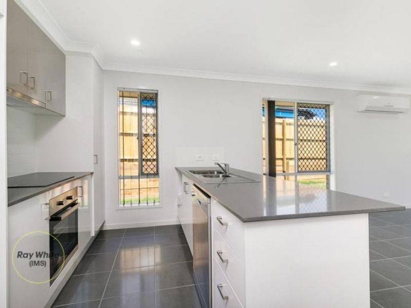 32 Falcon Street, Redbank Plains, QLD 4301