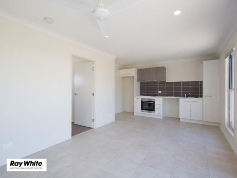 2/74 Lamington Drive, Redbank Plains, QLD 4301