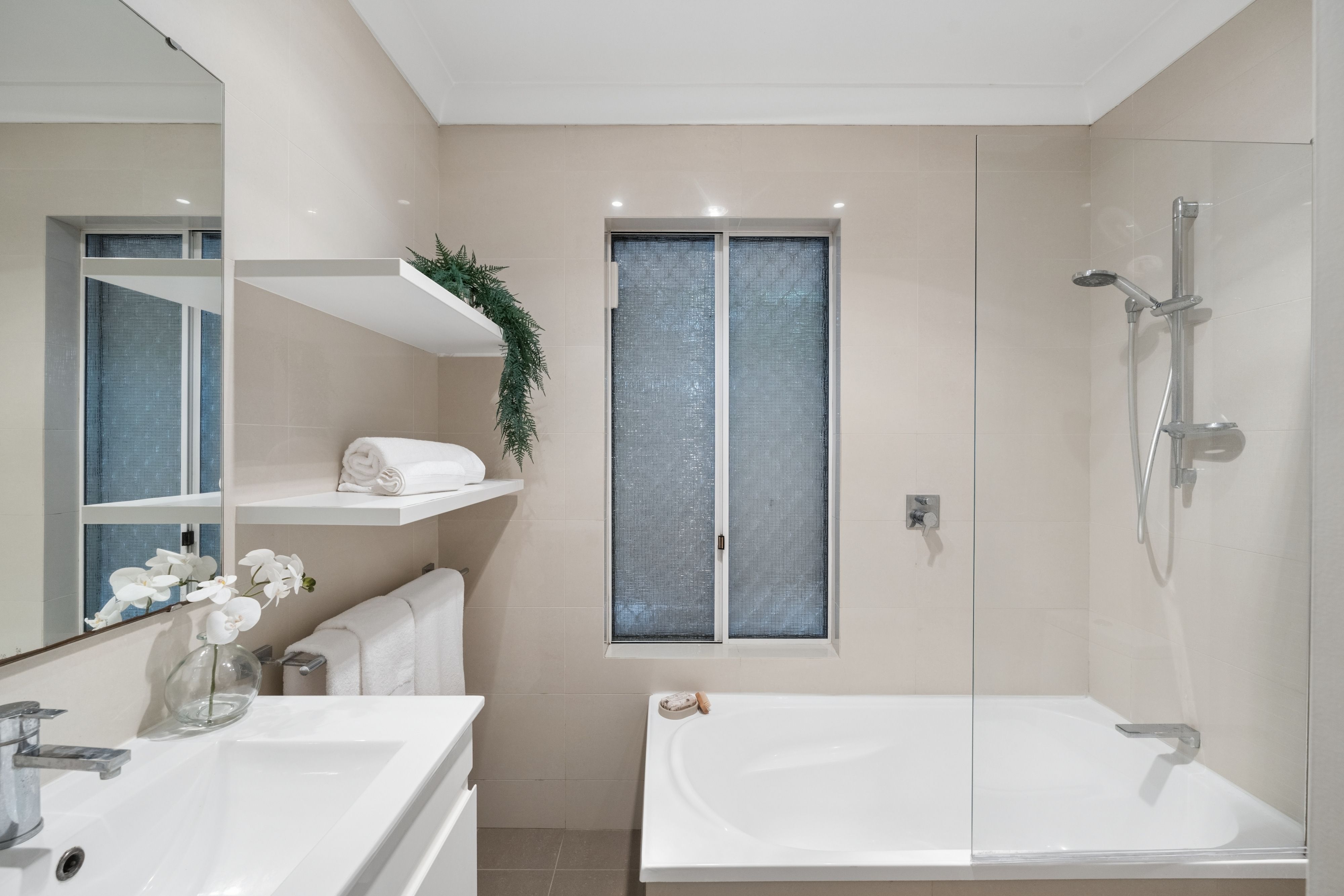 395 Vincent Street West — photo 16 of 23