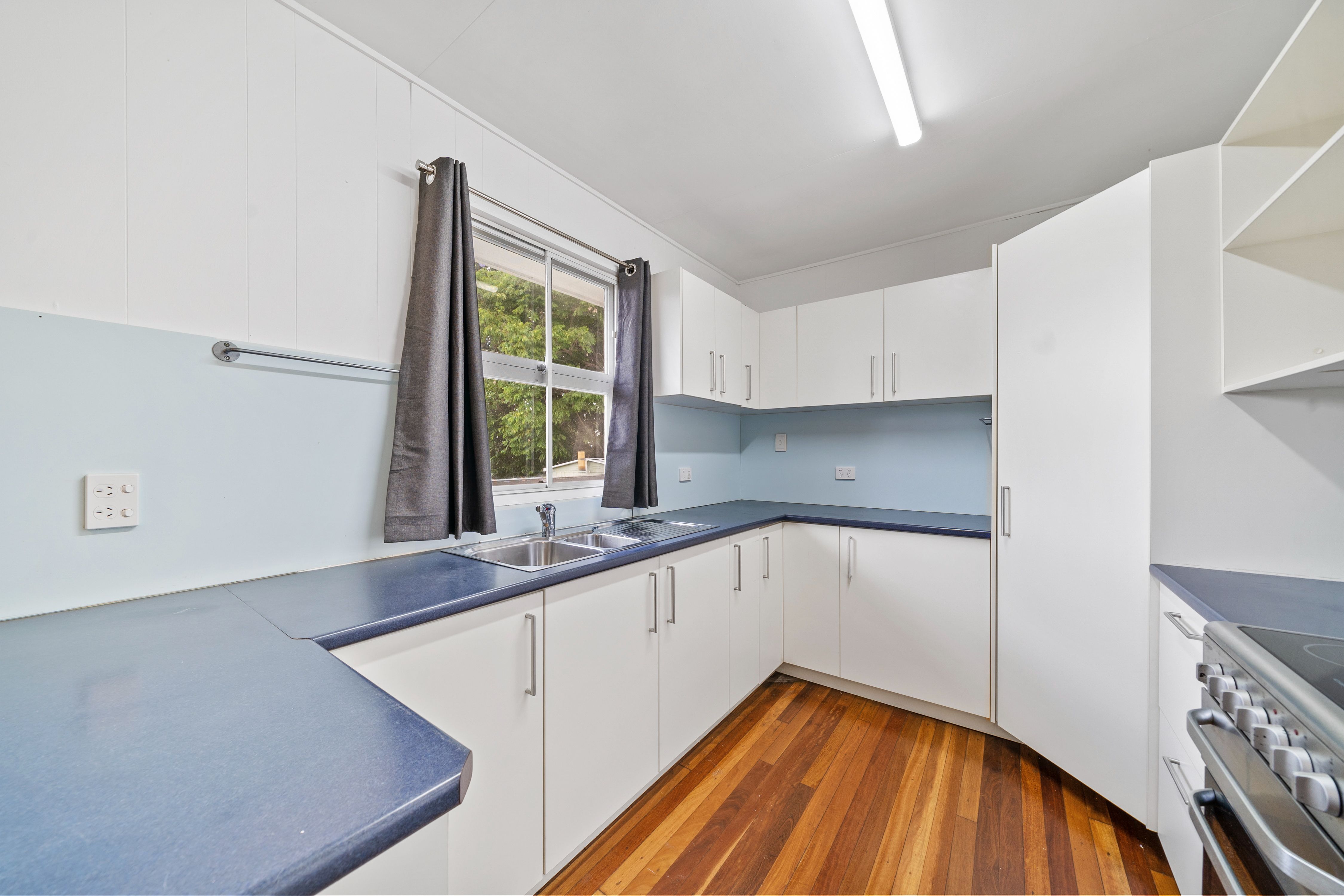 25 Trumpy Street, Silkstone, QLD 4304