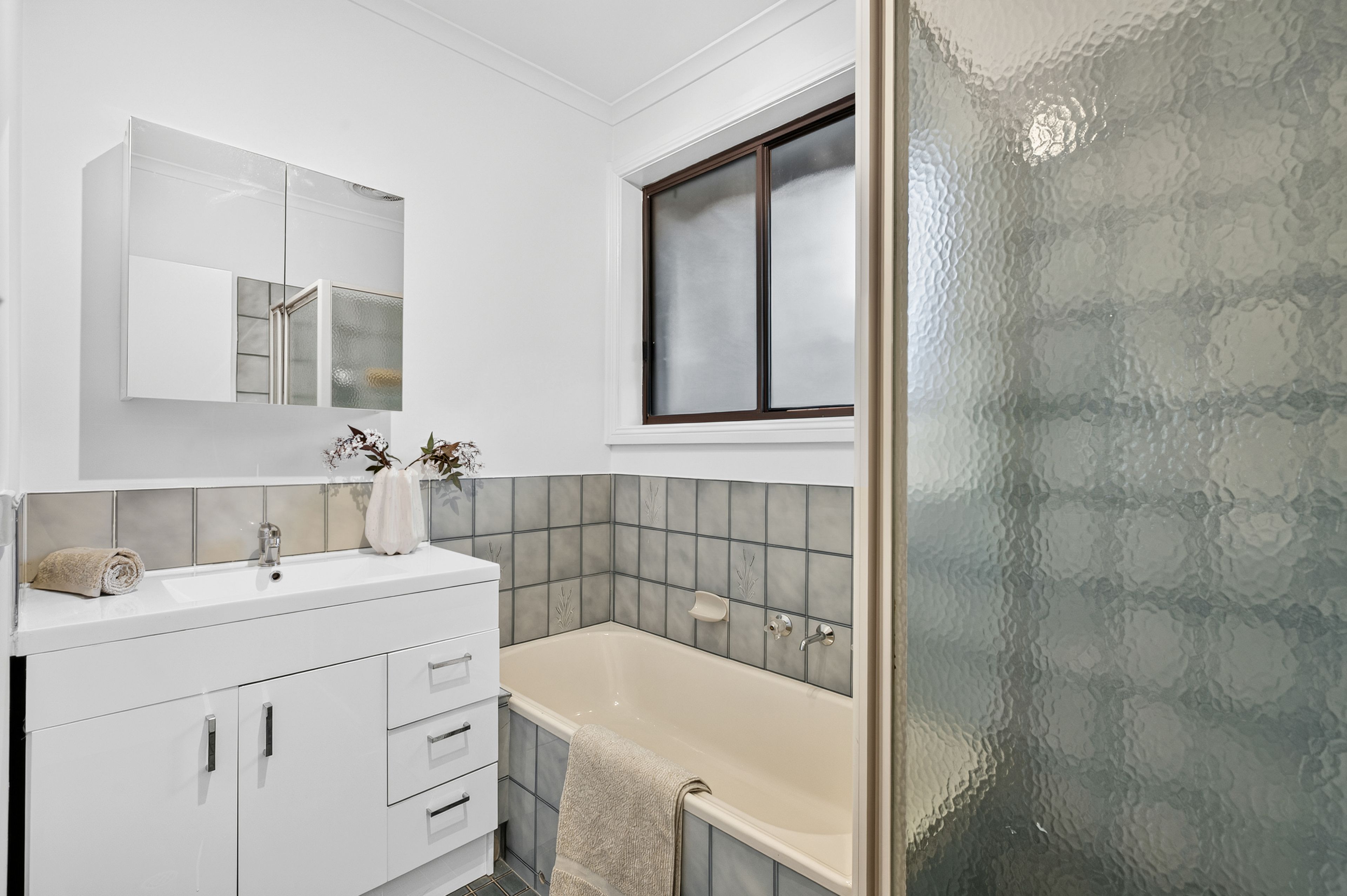 64 Cuthero Terrace — photo 10 of 15