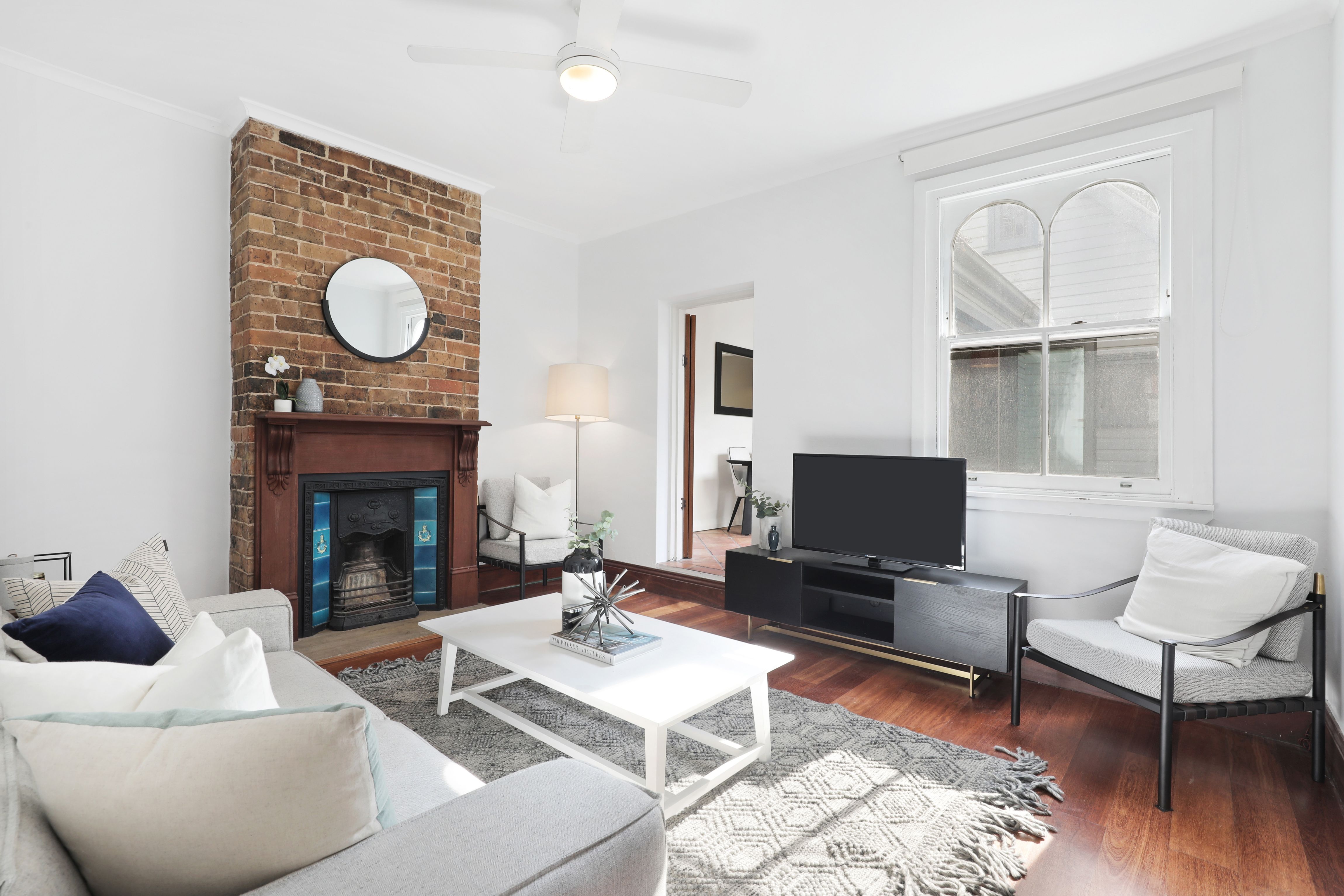8 Commodore Street, Newtown, NSW 2042