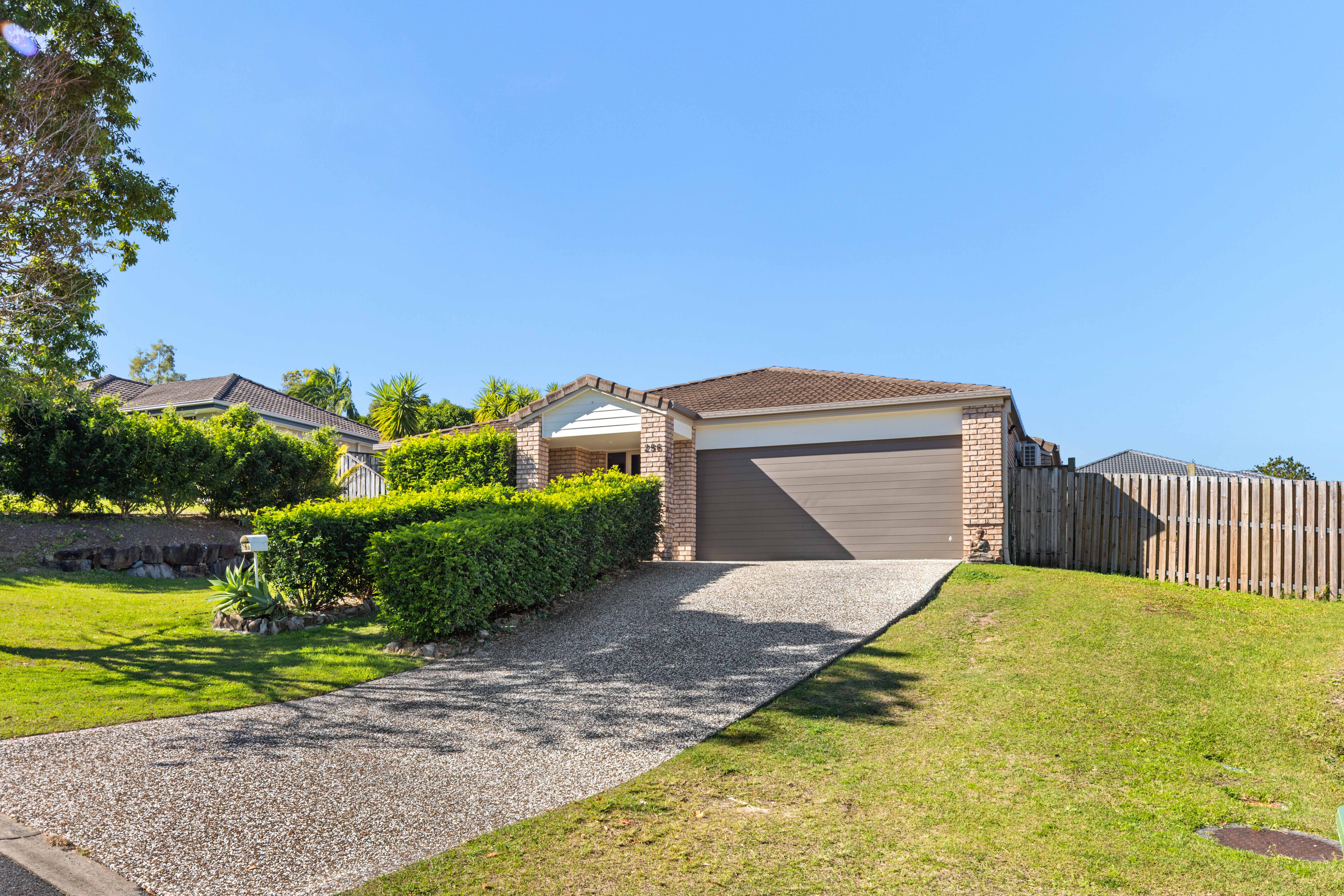 256 Universal Street, Oxenford, QLD 4210