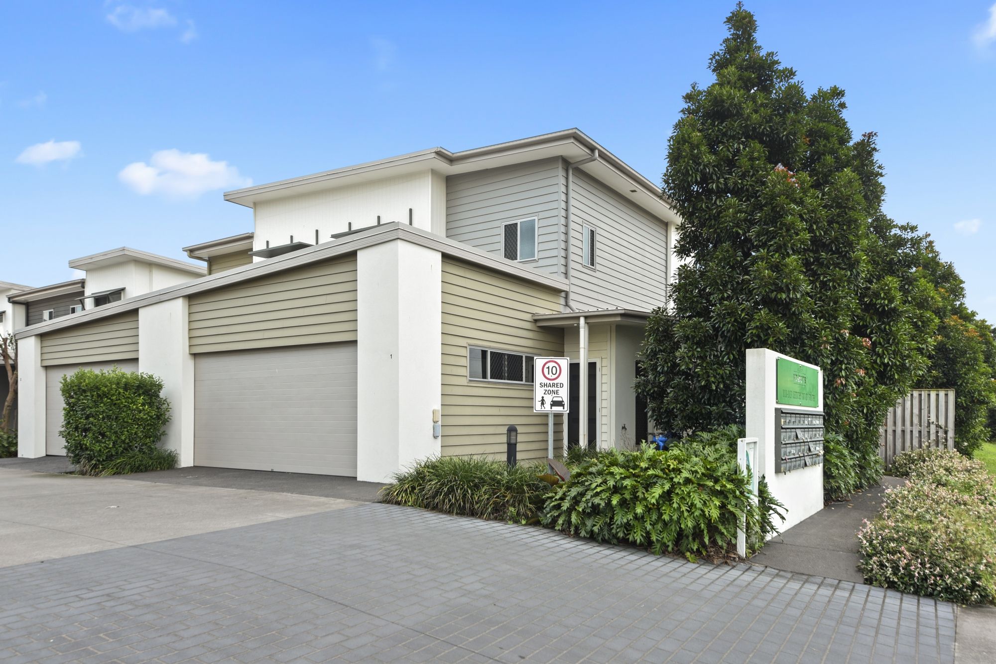 111 Leitchs Road South, Albany Creek QLD 4035