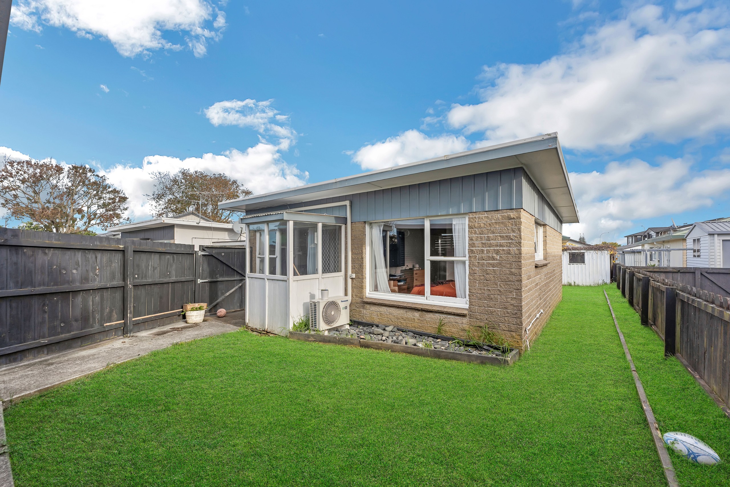 1/4 Gibbs Road, Manurewa, Manukau City