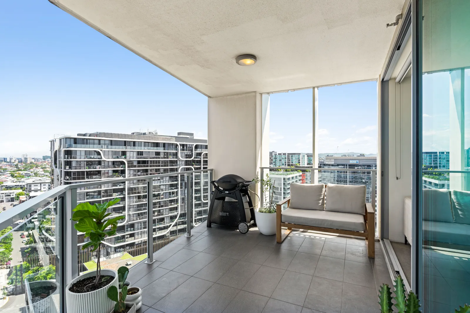 1811/30 Festival Place, Newstead