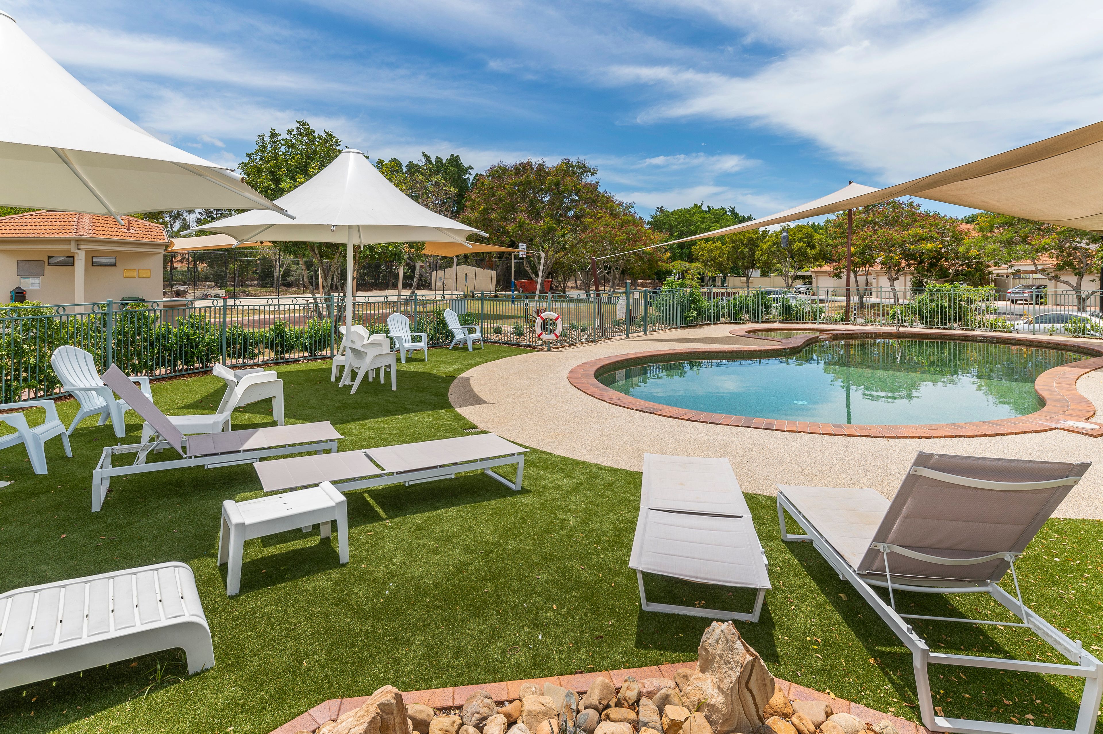 8118 Magnolia Gardens Court, Hope Island, QLD 4212
