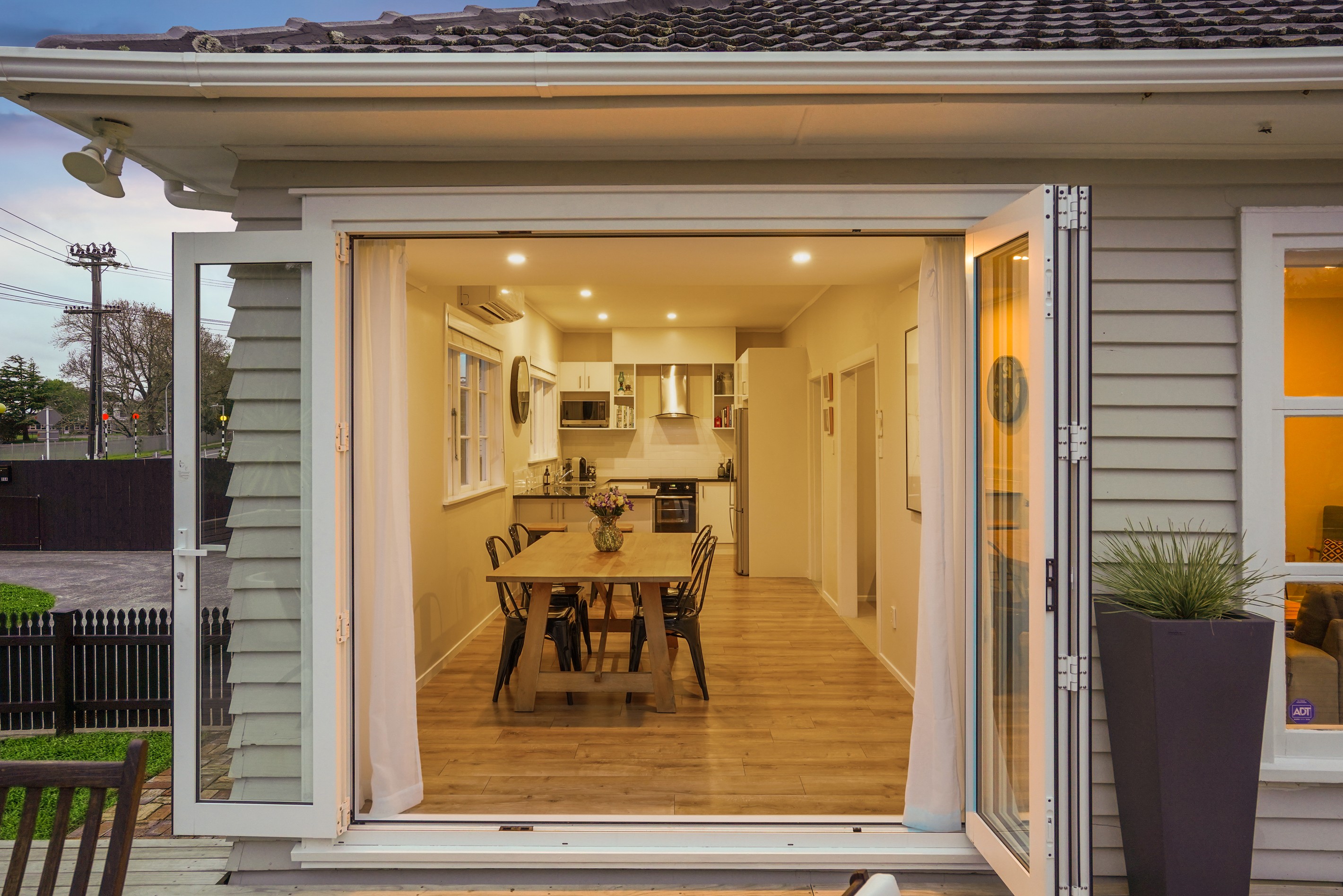 96 Mountain Road, Mangere Bridge, Manukau City