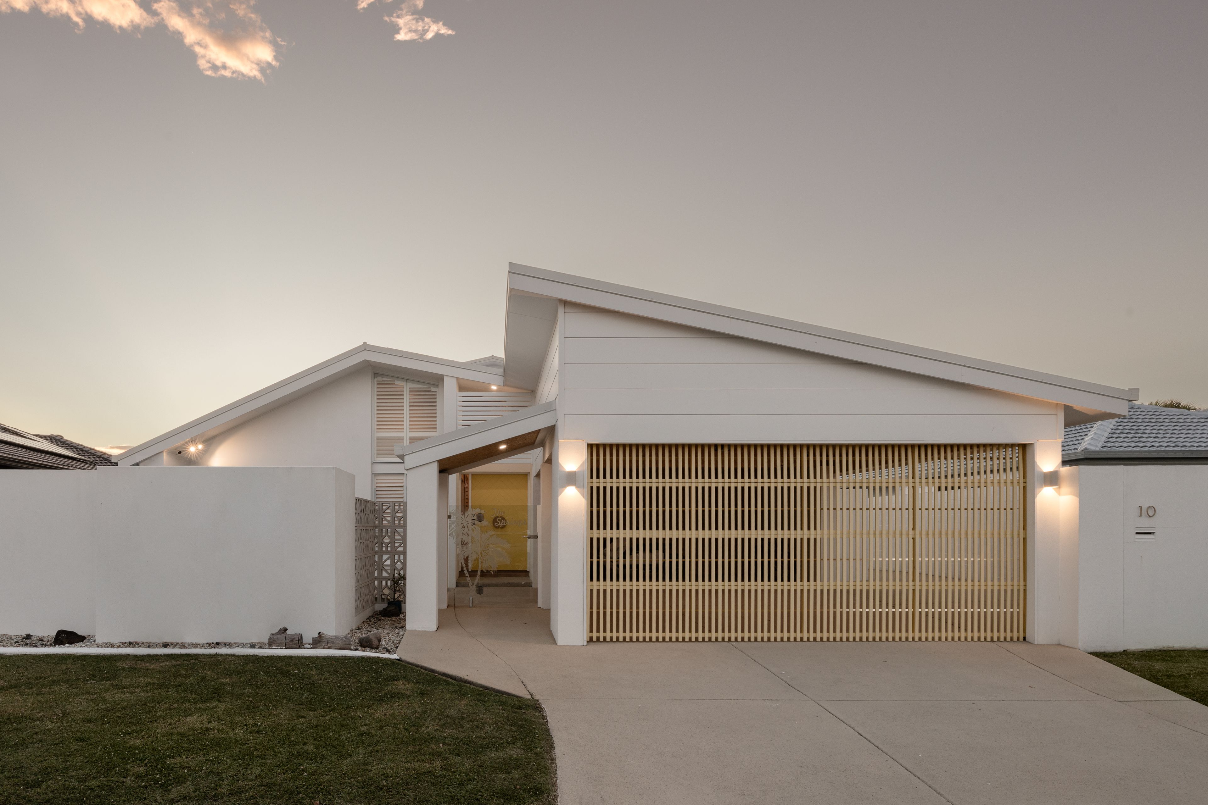 10 De Haviland Avenue — photo from Ray White Broadbeach