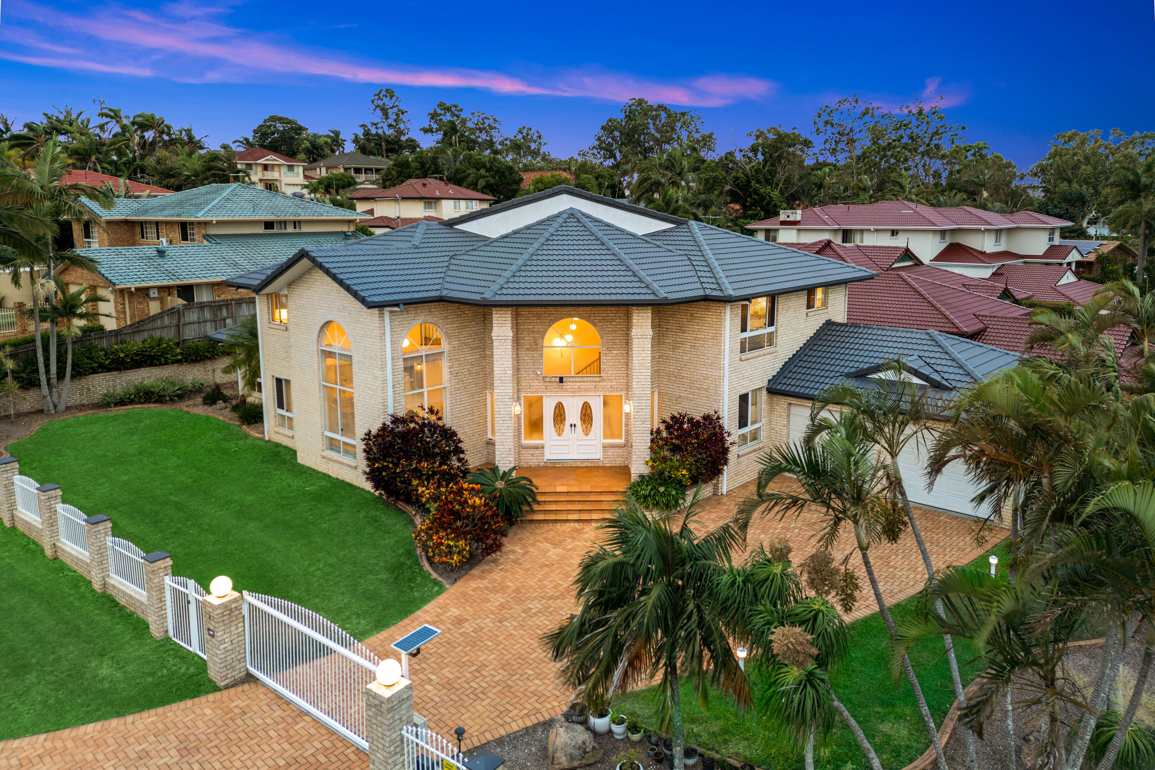 2 Gangar Close, Eight Mile Plains, QLD 4113